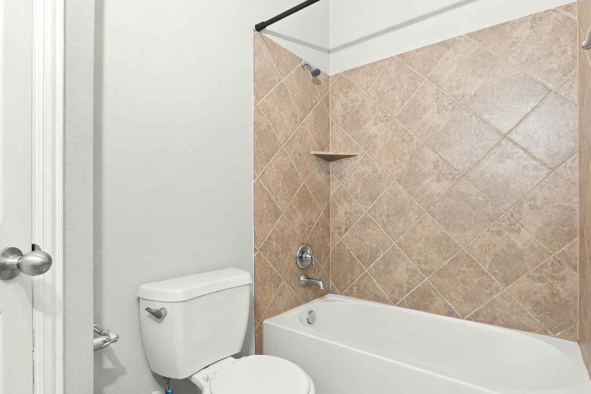 Single Family Residence For Sale in Tarrant County , 2927 Albares Drive, Grand Prairie, Texas 75054, 4 Bedroom, 2 Bathroom, 2 Garage spaces, 1,995 Sqft, built in 2010, mls#21363481, Real Estate Agent in Grand Prairie, Homes For Sale in Tarrant county, Homes For Sale in Grand Prairie, Realtor in Grand Prairie Texas, Real Estate Brokerage Independent Realty Texas, Luminita Cordes Realtor