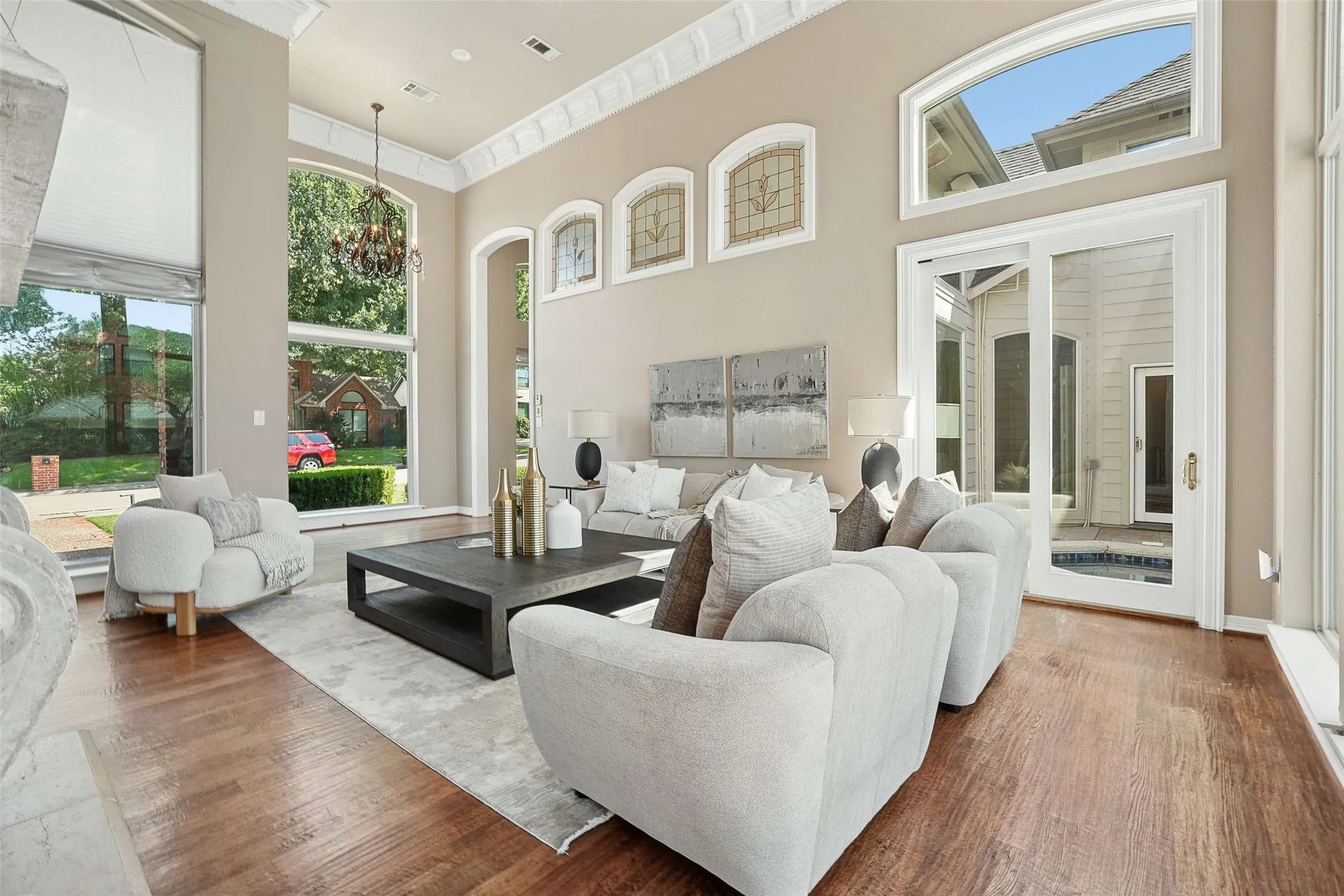 Single Family Residence For Rent in Collin County , 5604 Bent Creek Trail, Dallas, Texas 75252, 4 Bedroom, 4 Bathroom, 3 Garage spaces, 3,880 Sqft, built in 1985, mls#21384886, Real Estate Agent in Dallas, Homes For Rent in Collin county, Homes For Rent in Dallas, Realtor in Dallas Texas, Real Estate Brokerage Independent Realty Texas, Luminita Cordes Realtor