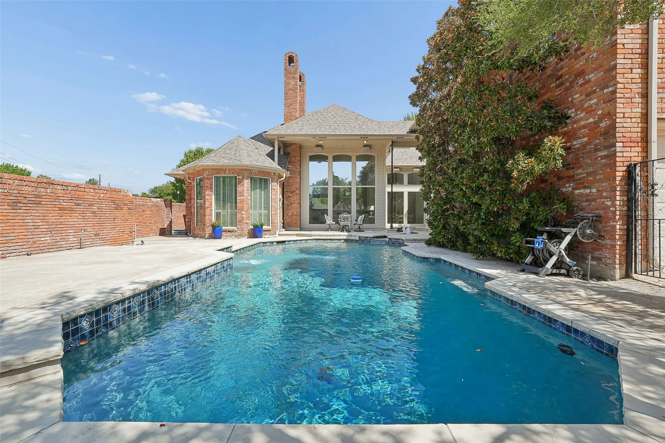Single Family Residence For Rent in Collin County , 5604 Bent Creek Trail, Dallas, Texas 75252, 4 Bedroom, 4 Bathroom, 3 Garage spaces, 3,880 Sqft, built in 1985, mls#21384886, Real Estate Agent in Dallas, Homes For Rent in Collin county, Homes For Rent in Dallas, Realtor in Dallas Texas, Real Estate Brokerage Independent Realty Texas, Luminita Cordes Realtor