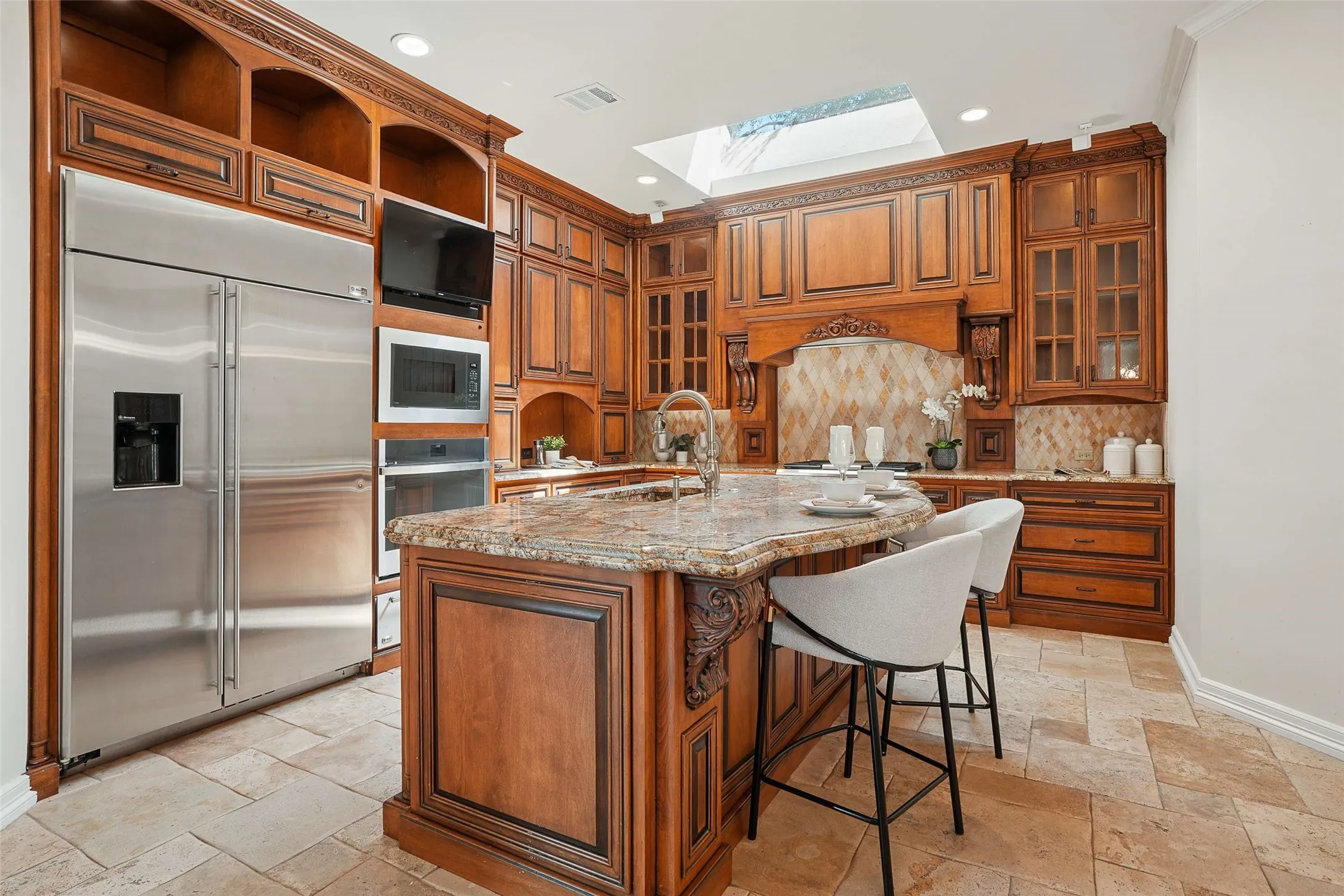 Single Family Residence For Rent in Collin County , 5604 Bent Creek Trail, Dallas, Texas 75252, 4 Bedroom, 4 Bathroom, 3 Garage spaces, 3,880 Sqft, built in 1985, mls#21384886, Real Estate Agent in Dallas, Homes For Rent in Collin county, Homes For Rent in Dallas, Realtor in Dallas Texas, Real Estate Brokerage Independent Realty Texas, Luminita Cordes Realtor