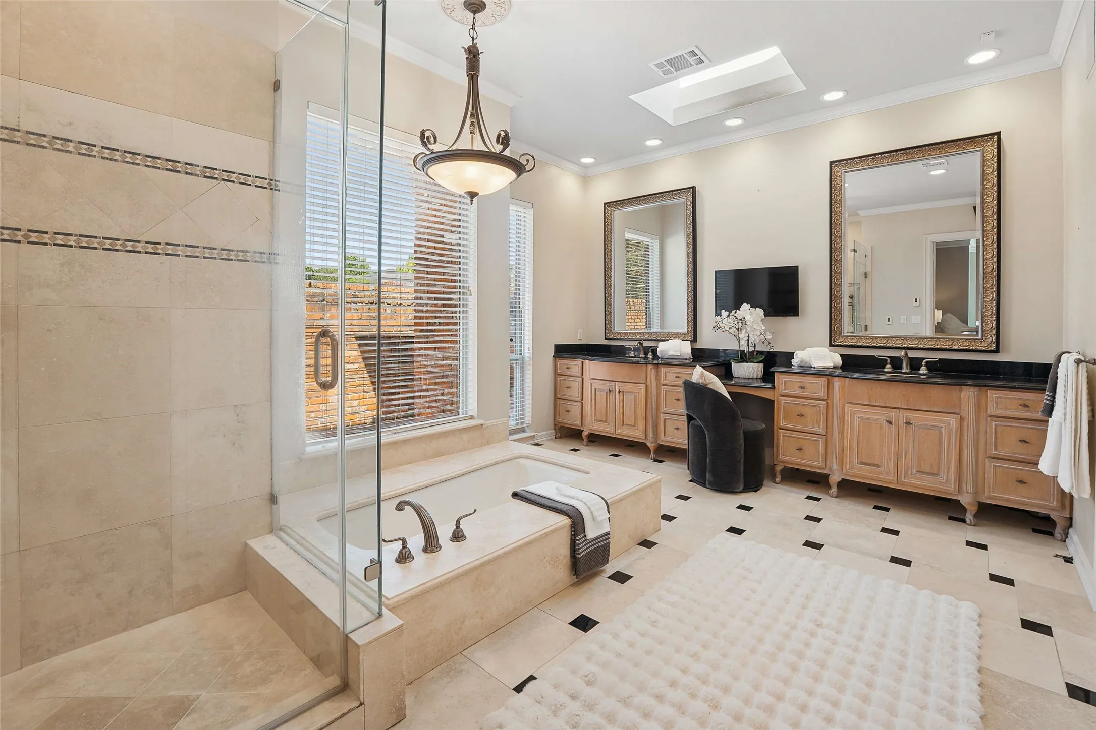 Single Family Residence For Rent in Collin County , 5604 Bent Creek Trail, Dallas, Texas 75252, 4 Bedroom, 4 Bathroom, 3 Garage spaces, 3,880 Sqft, built in 1985, mls#21384886, Real Estate Agent in Dallas, Homes For Rent in Collin county, Homes For Rent in Dallas, Realtor in Dallas Texas, Real Estate Brokerage Independent Realty Texas, Luminita Cordes Realtor