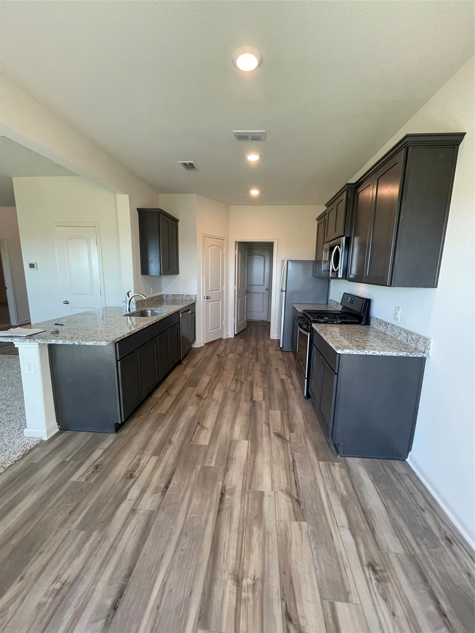 Single Family Residence For Sale in Denton County , 13713 Logan Pass Drive, Ponder, Texas 76259, 4 Bedroom, 3 Bathroom, 2 Garage spaces, 2,054 Sqft, built in 2021, mls#21384871, Real Estate Agent in Ponder, Homes For Sale in Denton county, Homes For Sale in Ponder, Realtor in Ponder Texas, Real Estate Brokerage Independent Realty Texas, Luminita Cordes Realtor