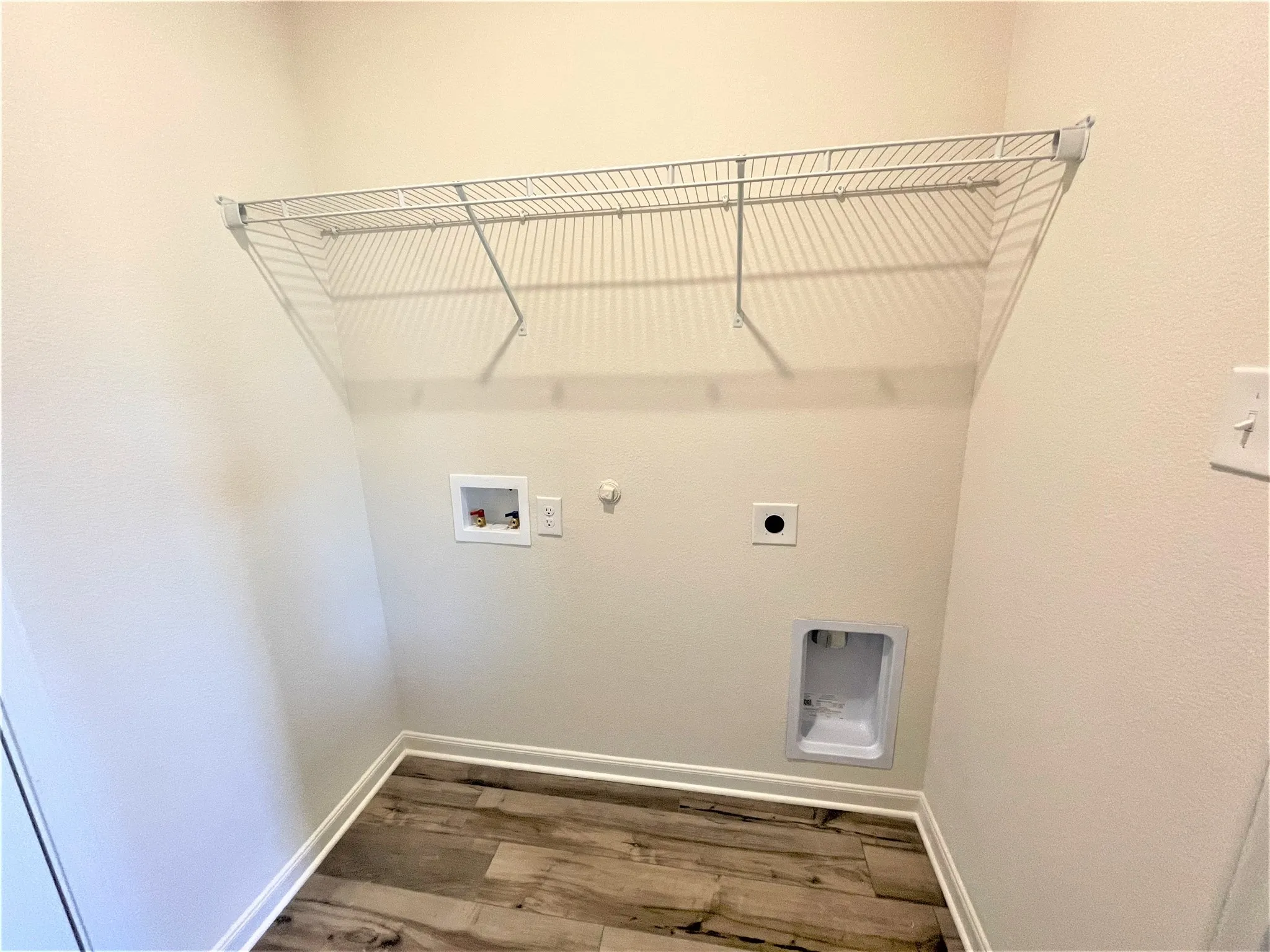 Single Family Residence For Sale in Denton County , 13713 Logan Pass Drive, Ponder, Texas 76259, 4 Bedroom, 3 Bathroom, 2 Garage spaces, 2,054 Sqft, built in 2021, mls#21384871, Real Estate Agent in Ponder, Homes For Sale in Denton county, Homes For Sale in Ponder, Realtor in Ponder Texas, Real Estate Brokerage Independent Realty Texas, Luminita Cordes Realtor