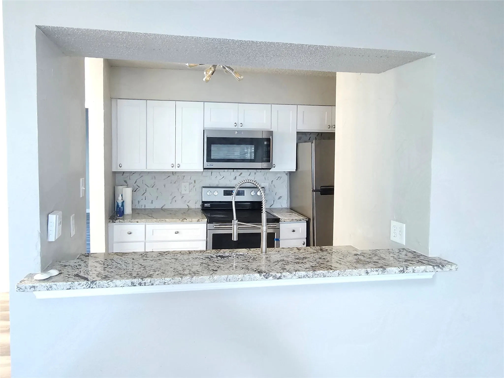 Condominium For Sale in Dallas County , 5616 Preston Oaks Road 202, Dallas, Texas 75254, 2 Bedroom, 2 Bathroom, 1 Garage spaces, 1,046 Sqft, built in 1981, mls#21384890, Real Estate Agent in Dallas, Homes For Sale in Dallas county, Homes For Sale in Dallas, Realtor in Dallas Texas, Real Estate Brokerage Independent Realty Texas, Luminita Cordes Realtor
