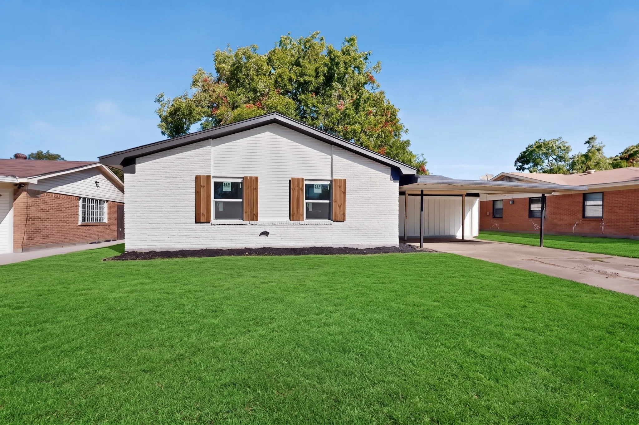 Single Family Residence For Sale in Dallas County , 3241 Santiago Drive, Mesquite, Texas 75150, 4 Bedroom, 2 Bathroom, Garage spaces, 1,693 Sqft, built in 1960, mls#21384893, Real Estate Agent in Mesquite, Homes For Sale in Dallas county, Homes For Sale in Mesquite, Realtor in Mesquite Texas, Real Estate Brokerage Independent Realty Texas, Luminita Cordes Realtor