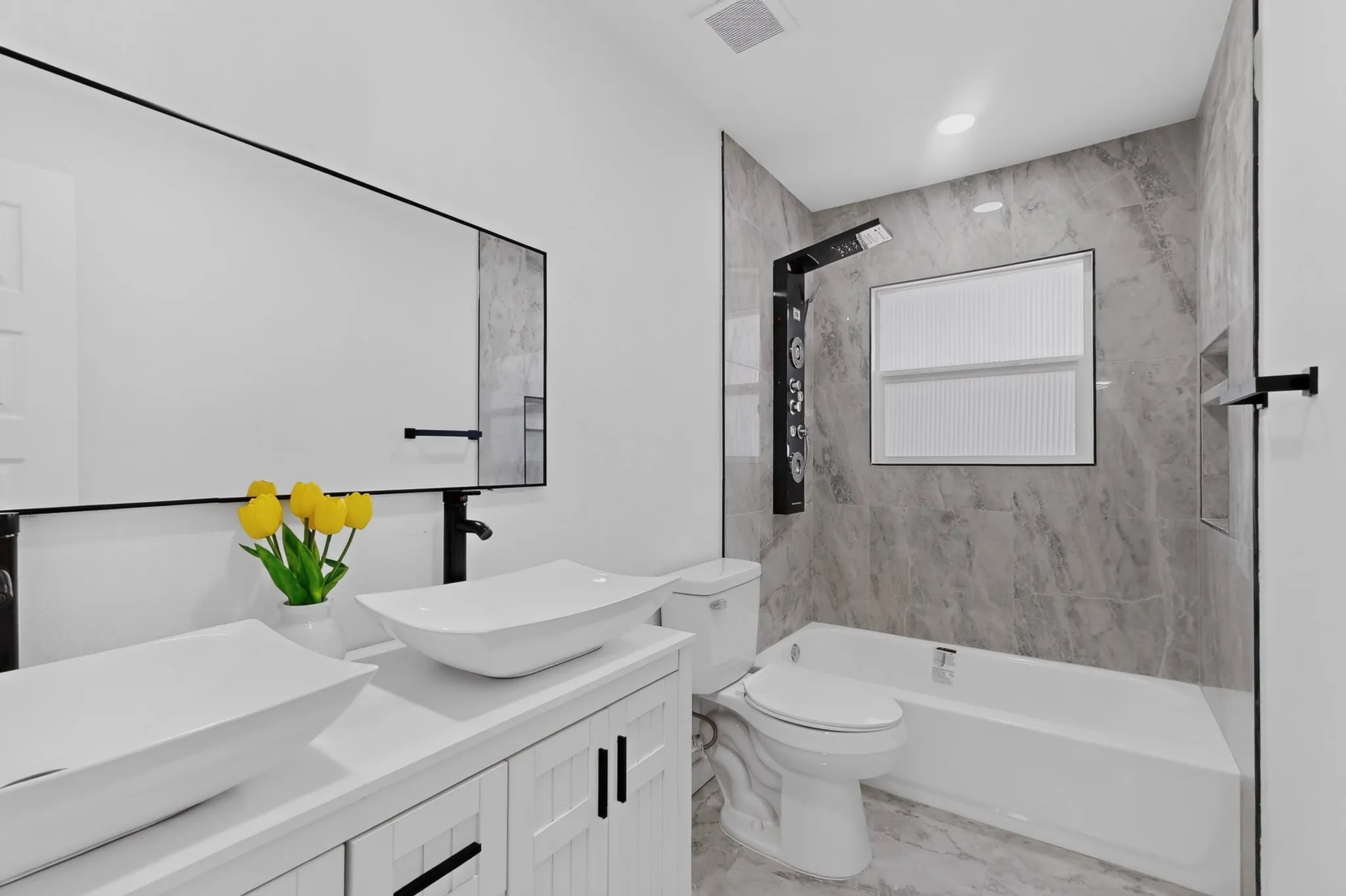 Single Family Residence For Sale in Dallas County , 3241 Santiago Drive, Mesquite, Texas 75150, 4 Bedroom, 2 Bathroom, Garage spaces, 1,693 Sqft, built in 1960, mls#21384893, Real Estate Agent in Mesquite, Homes For Sale in Dallas county, Homes For Sale in Mesquite, Realtor in Mesquite Texas, Real Estate Brokerage Independent Realty Texas, Luminita Cordes Realtor