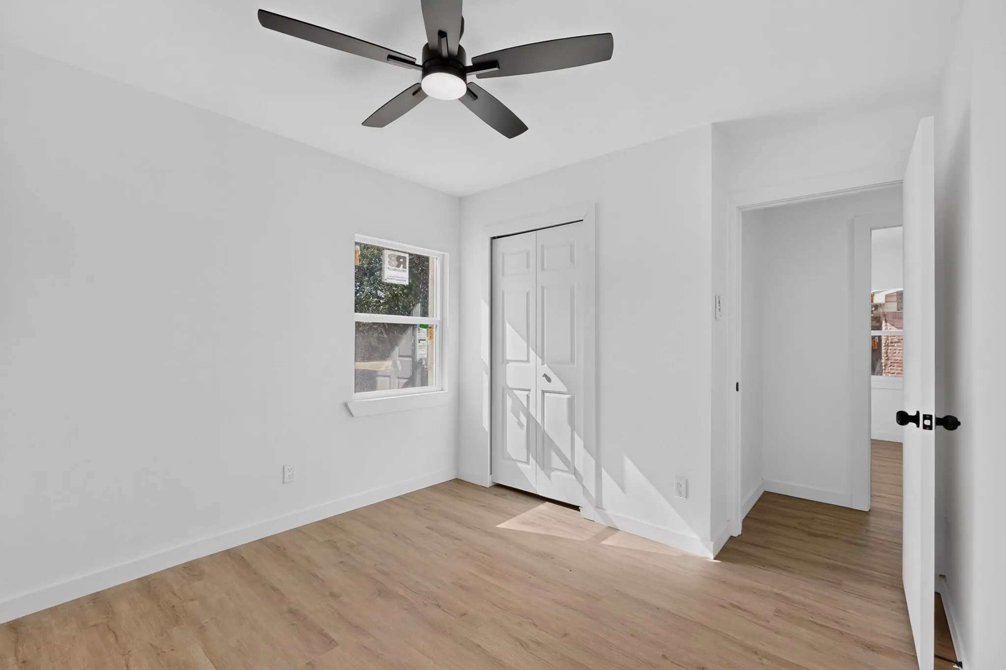 Single Family Residence For Sale in Dallas County , 3241 Santiago Drive, Mesquite, Texas 75150, 4 Bedroom, 2 Bathroom, Garage spaces, 1,693 Sqft, built in 1960, mls#21384893, Real Estate Agent in Mesquite, Homes For Sale in Dallas county, Homes For Sale in Mesquite, Realtor in Mesquite Texas, Real Estate Brokerage Independent Realty Texas, Luminita Cordes Realtor