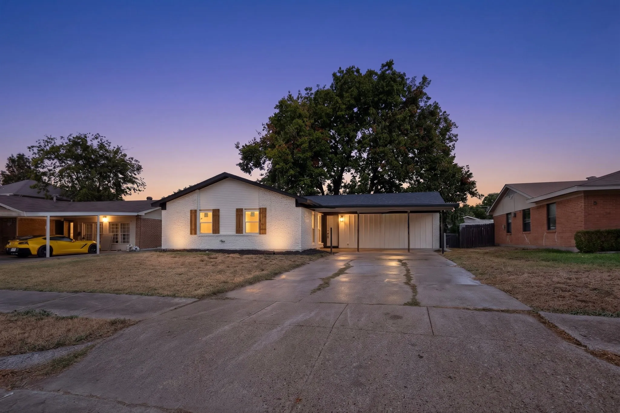 Single Family Residence For Sale in Dallas County , 3241 Santiago Drive, Mesquite, Texas 75150, 4 Bedroom, 2 Bathroom, Garage spaces, 1,693 Sqft, built in 1960, mls#21384893, Real Estate Agent in Mesquite, Homes For Sale in Dallas county, Homes For Sale in Mesquite, Realtor in Mesquite Texas, Real Estate Brokerage Independent Realty Texas, Luminita Cordes Realtor