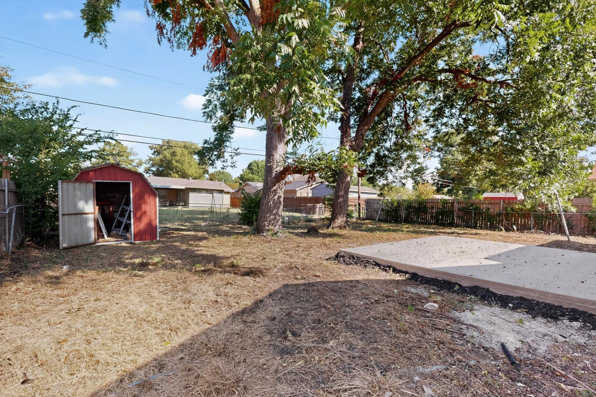 Single Family Residence For Sale in Dallas County , 3241 Santiago Drive, Mesquite, Texas 75150, 4 Bedroom, 2 Bathroom, Garage spaces, 1,693 Sqft, built in 1960, mls#21384893, Real Estate Agent in Mesquite, Homes For Sale in Dallas county, Homes For Sale in Mesquite, Realtor in Mesquite Texas, Real Estate Brokerage Independent Realty Texas, Luminita Cordes Realtor