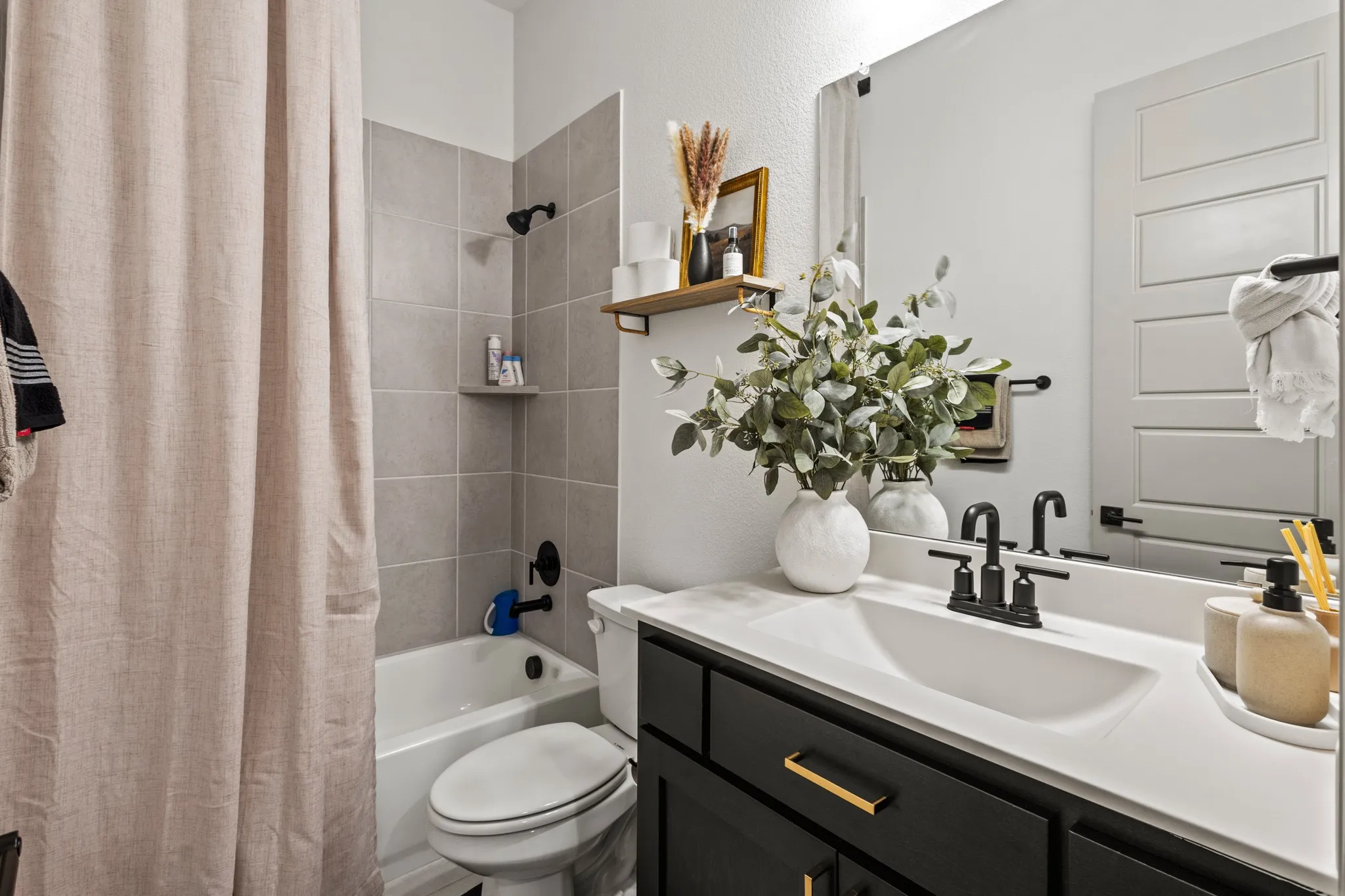 Single Family Residence For Sale in Denton County , 4017 Crepe Myrtle Street, Aubrey, Texas 76227, 4 Bedroom, 3 Bathroom, 2 Garage spaces, 2,271 Sqft, built in 2023, mls#21384881, Real Estate Agent in Aubrey, Homes For Sale in Denton county, Homes For Sale in Aubrey, Realtor in Aubrey Texas, Real Estate Brokerage Independent Realty Texas, Luminita Cordes Realtor
