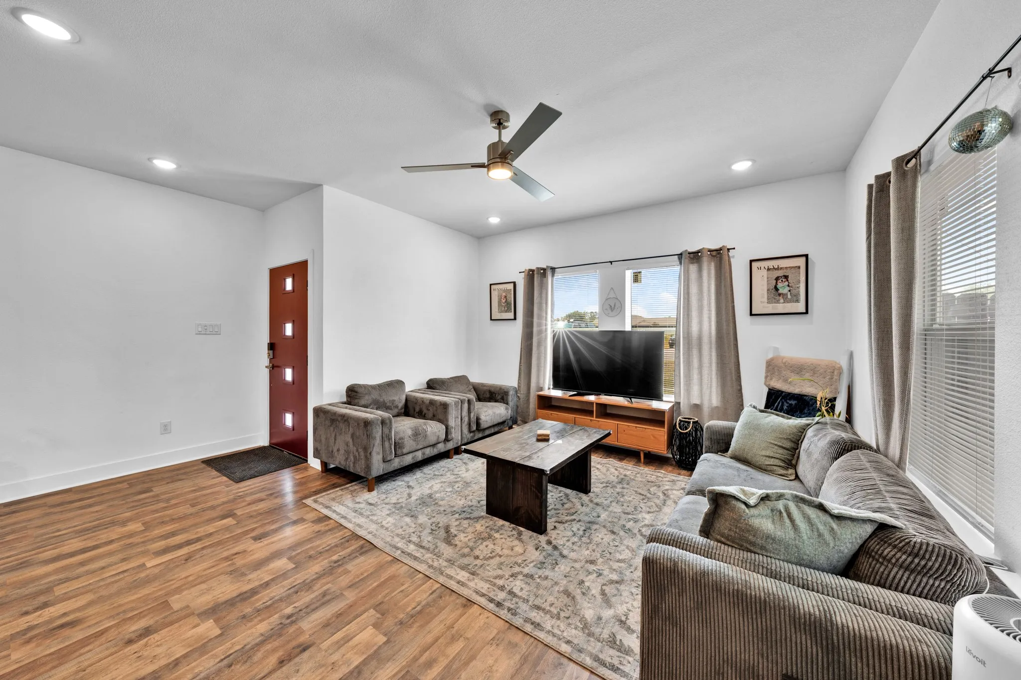 Single Family Residence For Sale in Hopkins County , 1024 Jackson Street N, Sulphur Springs, Texas 75482, 3 Bedroom, 2 Bathroom, 2 Garage spaces, 1,618 Sqft, built in 2022, mls#21383509, Real Estate Agent in Sulphur Springs, Homes For Sale in Hopkins county, Homes For Sale in Sulphur Springs, Realtor in Sulphur Springs Texas, Real Estate Brokerage Independent Realty Texas, Luminita Cordes Realtor