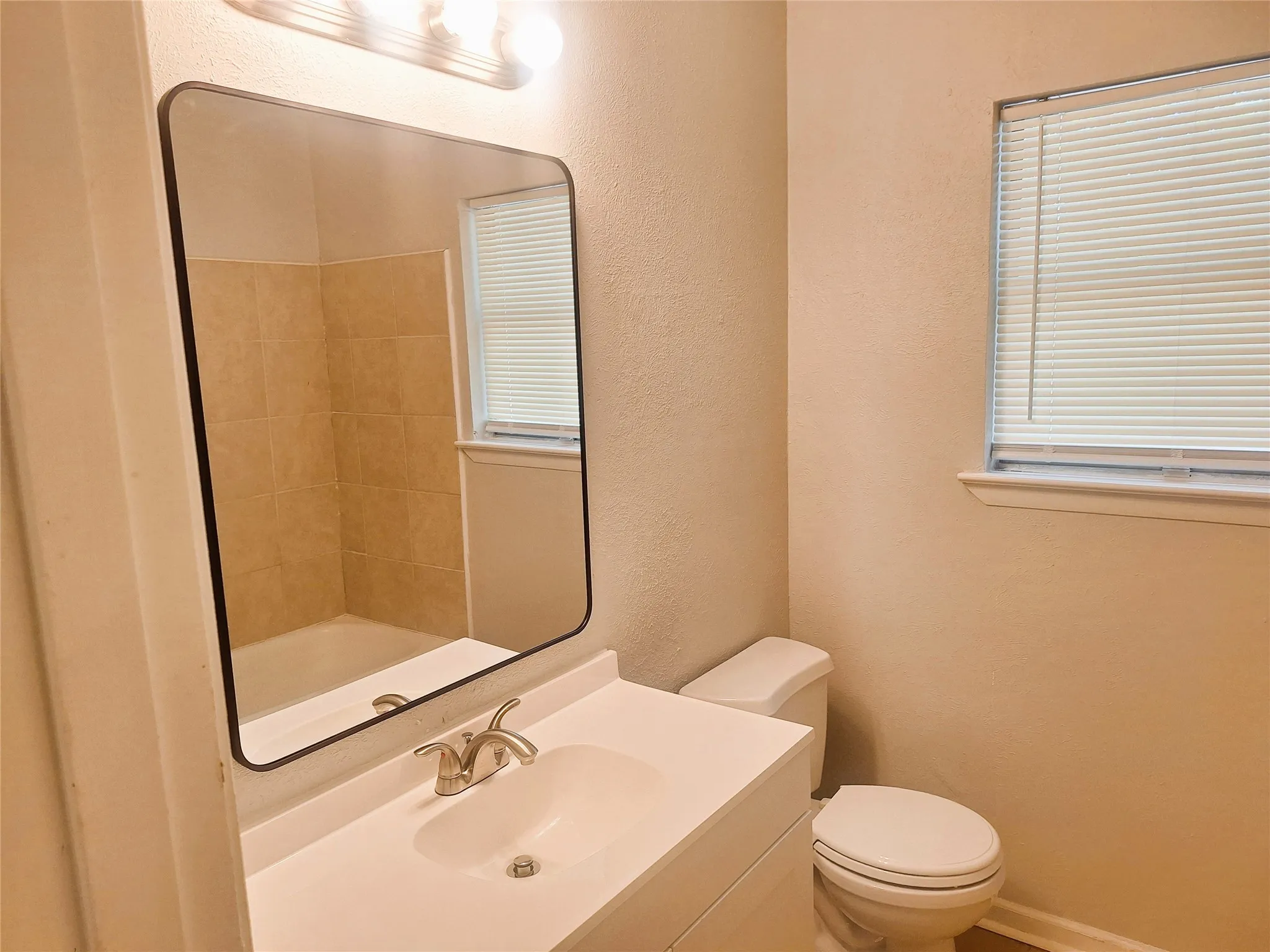 Single Family Residence For Rent in Tarrant County , 7204 Karen Drive, North Richland Hills, Texas 76180, 3 Bedroom, 2 Bathroom, 2 Garage spaces, 1,486 Sqft, built in 1958, mls#21384630, Real Estate Agent in North Richland Hills, Homes For Rent in Tarrant county, Homes For Rent in North Richland Hills, Realtor in North Richland Hills Texas, Real Estate Brokerage Independent Realty Texas, Luminita Cordes Realtor
