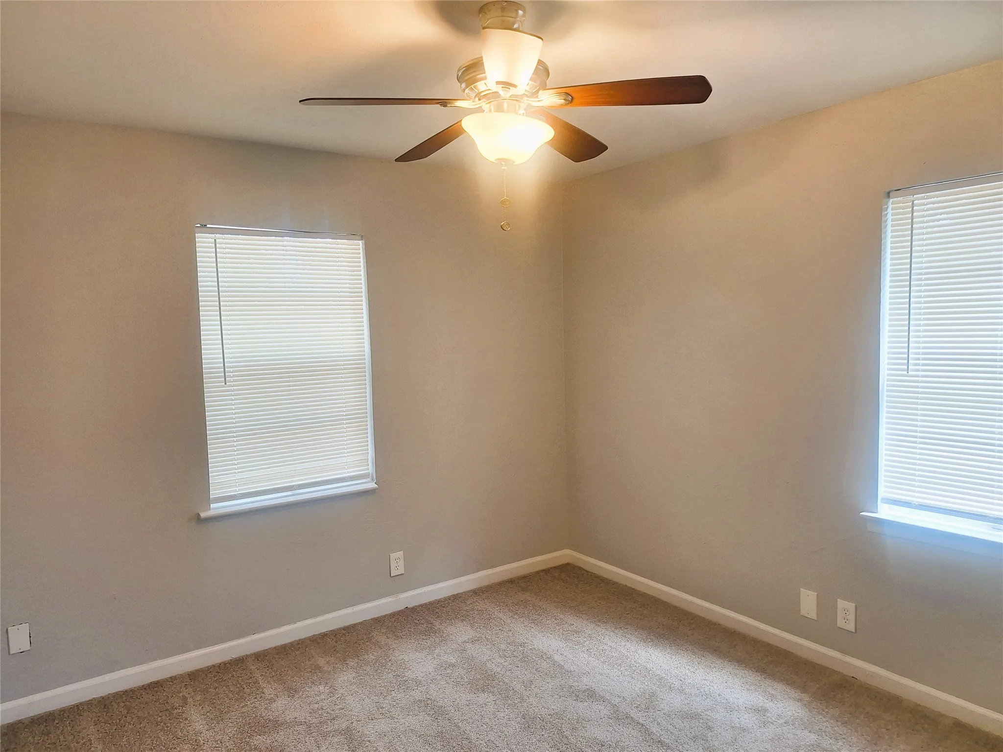 Single Family Residence For Rent in Tarrant County , 7204 Karen Drive, North Richland Hills, Texas 76180, 3 Bedroom, 2 Bathroom, 2 Garage spaces, 1,486 Sqft, built in 1958, mls#21384630, Real Estate Agent in North Richland Hills, Homes For Rent in Tarrant county, Homes For Rent in North Richland Hills, Realtor in North Richland Hills Texas, Real Estate Brokerage Independent Realty Texas, Luminita Cordes Realtor
