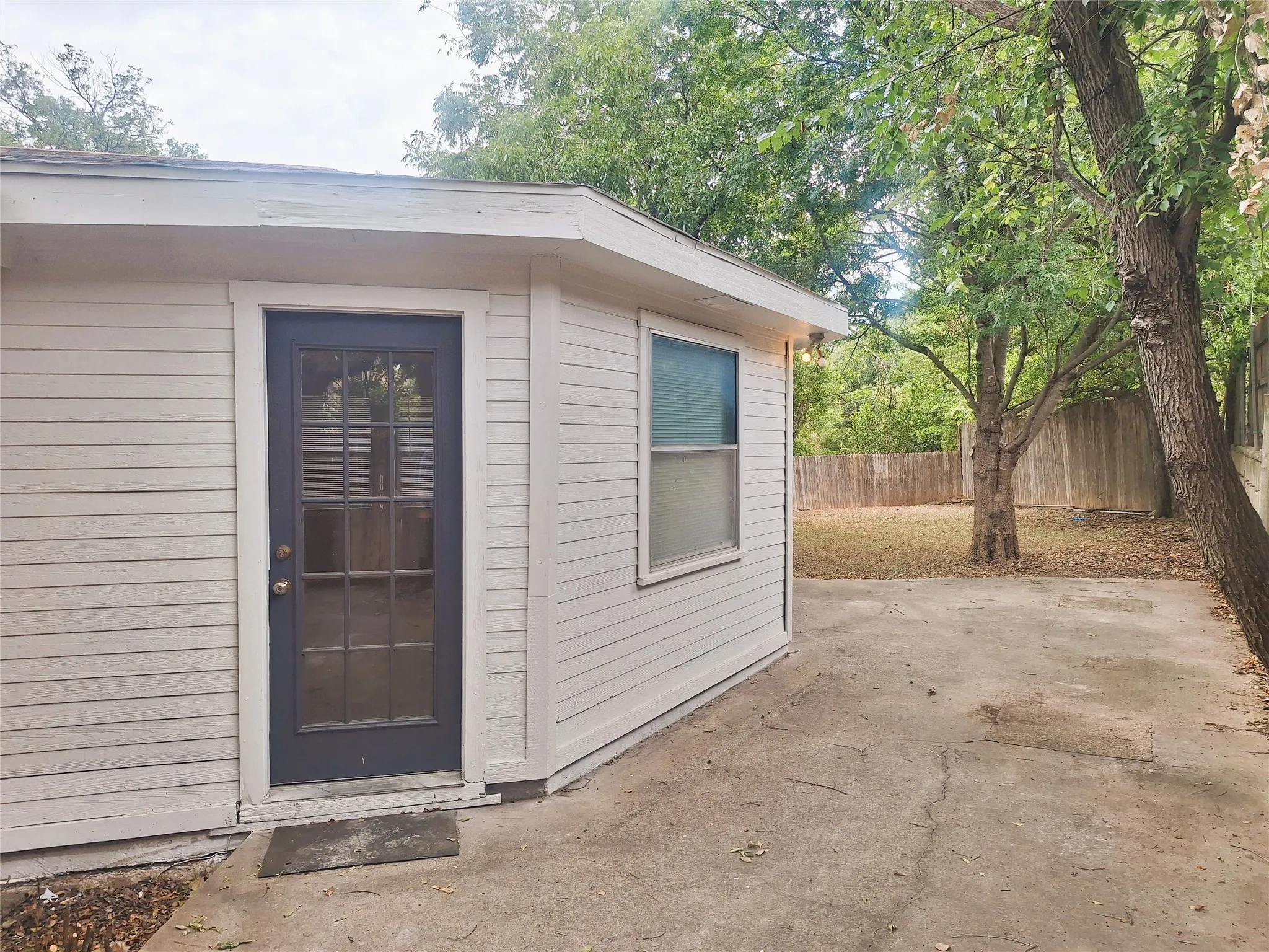 Single Family Residence For Rent in Tarrant County , 7204 Karen Drive, North Richland Hills, Texas 76180, 3 Bedroom, 2 Bathroom, 2 Garage spaces, 1,486 Sqft, built in 1958, mls#21384630, Real Estate Agent in North Richland Hills, Homes For Rent in Tarrant county, Homes For Rent in North Richland Hills, Realtor in North Richland Hills Texas, Real Estate Brokerage Independent Realty Texas, Luminita Cordes Realtor