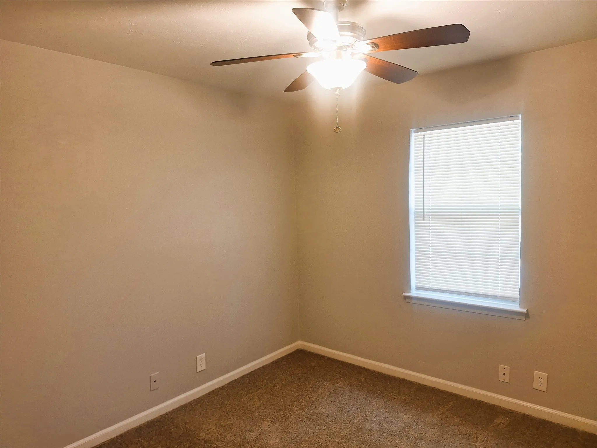 Single Family Residence For Rent in Tarrant County , 7204 Karen Drive, North Richland Hills, Texas 76180, 3 Bedroom, 2 Bathroom, 2 Garage spaces, 1,486 Sqft, built in 1958, mls#21384630, Real Estate Agent in North Richland Hills, Homes For Rent in Tarrant county, Homes For Rent in North Richland Hills, Realtor in North Richland Hills Texas, Real Estate Brokerage Independent Realty Texas, Luminita Cordes Realtor