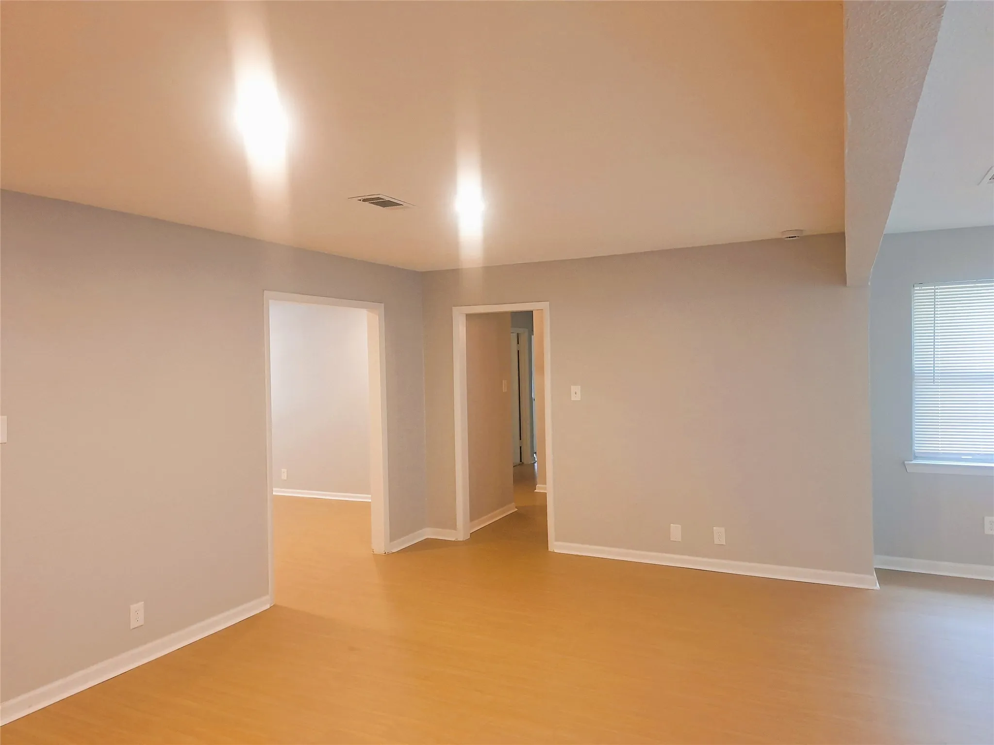 Single Family Residence For Rent in Tarrant County , 7204 Karen Drive, North Richland Hills, Texas 76180, 3 Bedroom, 2 Bathroom, 2 Garage spaces, 1,486 Sqft, built in 1958, mls#21384630, Real Estate Agent in North Richland Hills, Homes For Rent in Tarrant county, Homes For Rent in North Richland Hills, Realtor in North Richland Hills Texas, Real Estate Brokerage Independent Realty Texas, Luminita Cordes Realtor