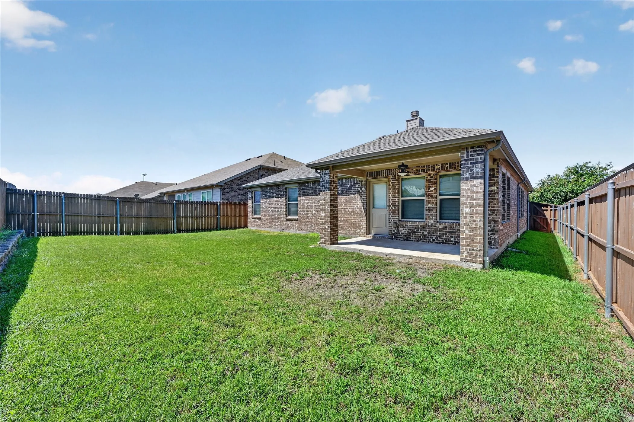 Single Family Residence For Sale in Kaufman County , 4094 Serene Drive, Forney, Texas 75216, 3 Bedroom, 2 Bathroom, 2 Garage spaces, 1,431 Sqft, built in 2017, mls#21384883, Real Estate Agent in Forney, Homes For Sale in Kaufman county, Homes For Sale in Forney, Realtor in Forney Texas, Real Estate Brokerage Independent Realty Texas, Luminita Cordes Realtor