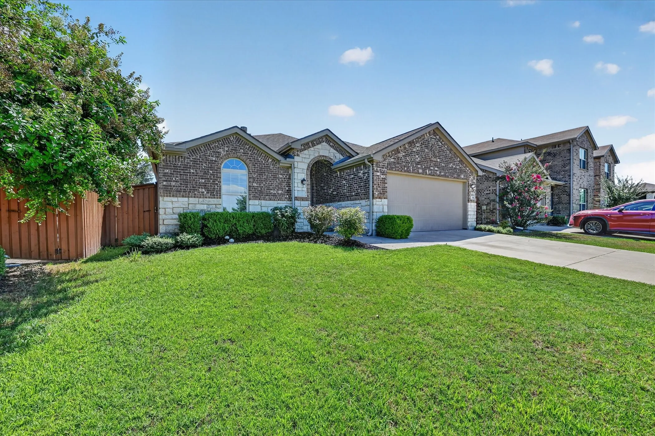 Single Family Residence For Sale in Kaufman County , 4094 Serene Drive, Forney, Texas 75216, 3 Bedroom, 2 Bathroom, 2 Garage spaces, 1,431 Sqft, built in 2017, mls#21384883, Real Estate Agent in Forney, Homes For Sale in Kaufman county, Homes For Sale in Forney, Realtor in Forney Texas, Real Estate Brokerage Independent Realty Texas, Luminita Cordes Realtor