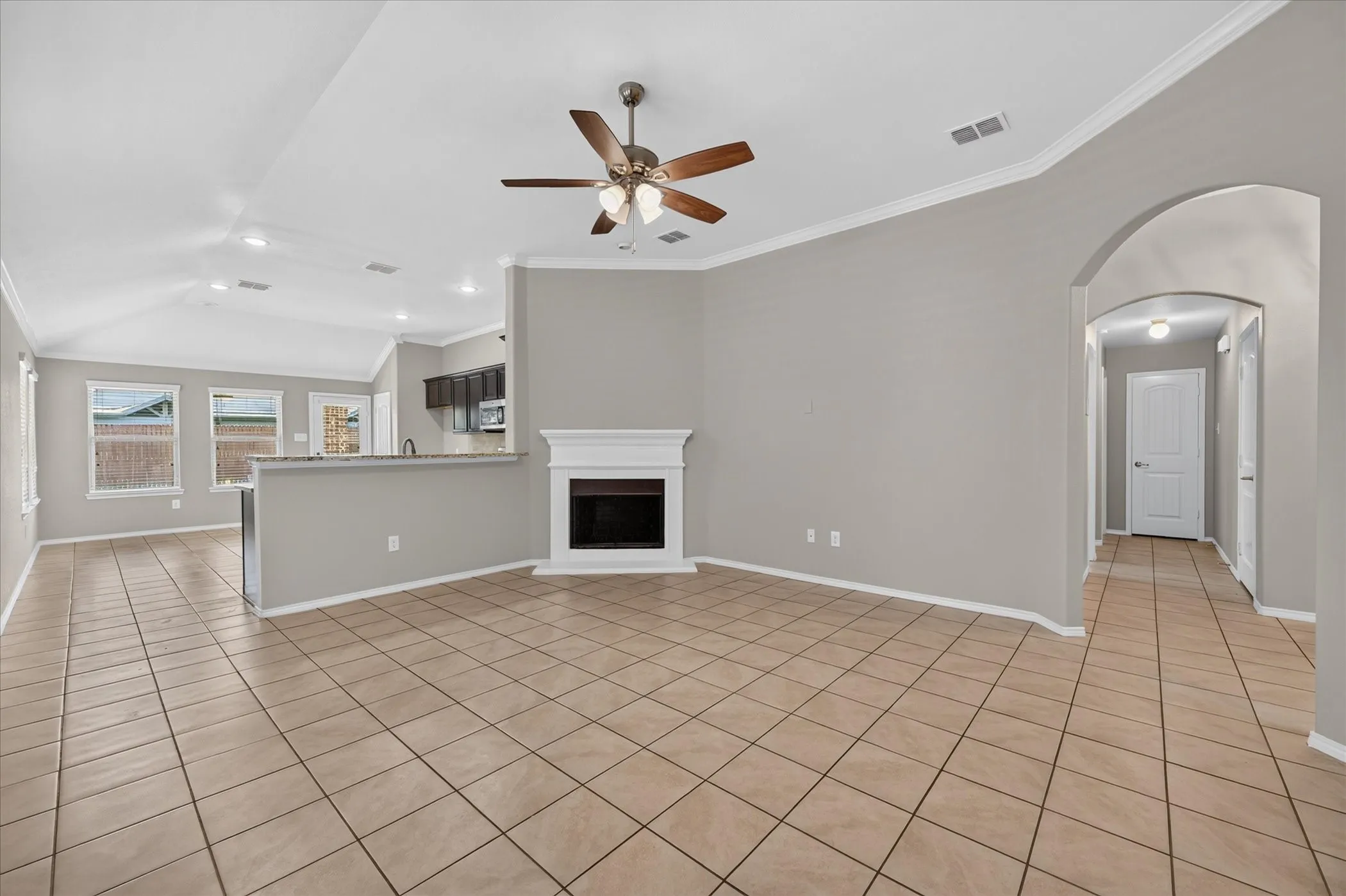 Single Family Residence For Sale in Kaufman County , 4094 Serene Drive, Forney, Texas 75216, 3 Bedroom, 2 Bathroom, 2 Garage spaces, 1,431 Sqft, built in 2017, mls#21384883, Real Estate Agent in Forney, Homes For Sale in Kaufman county, Homes For Sale in Forney, Realtor in Forney Texas, Real Estate Brokerage Independent Realty Texas, Luminita Cordes Realtor