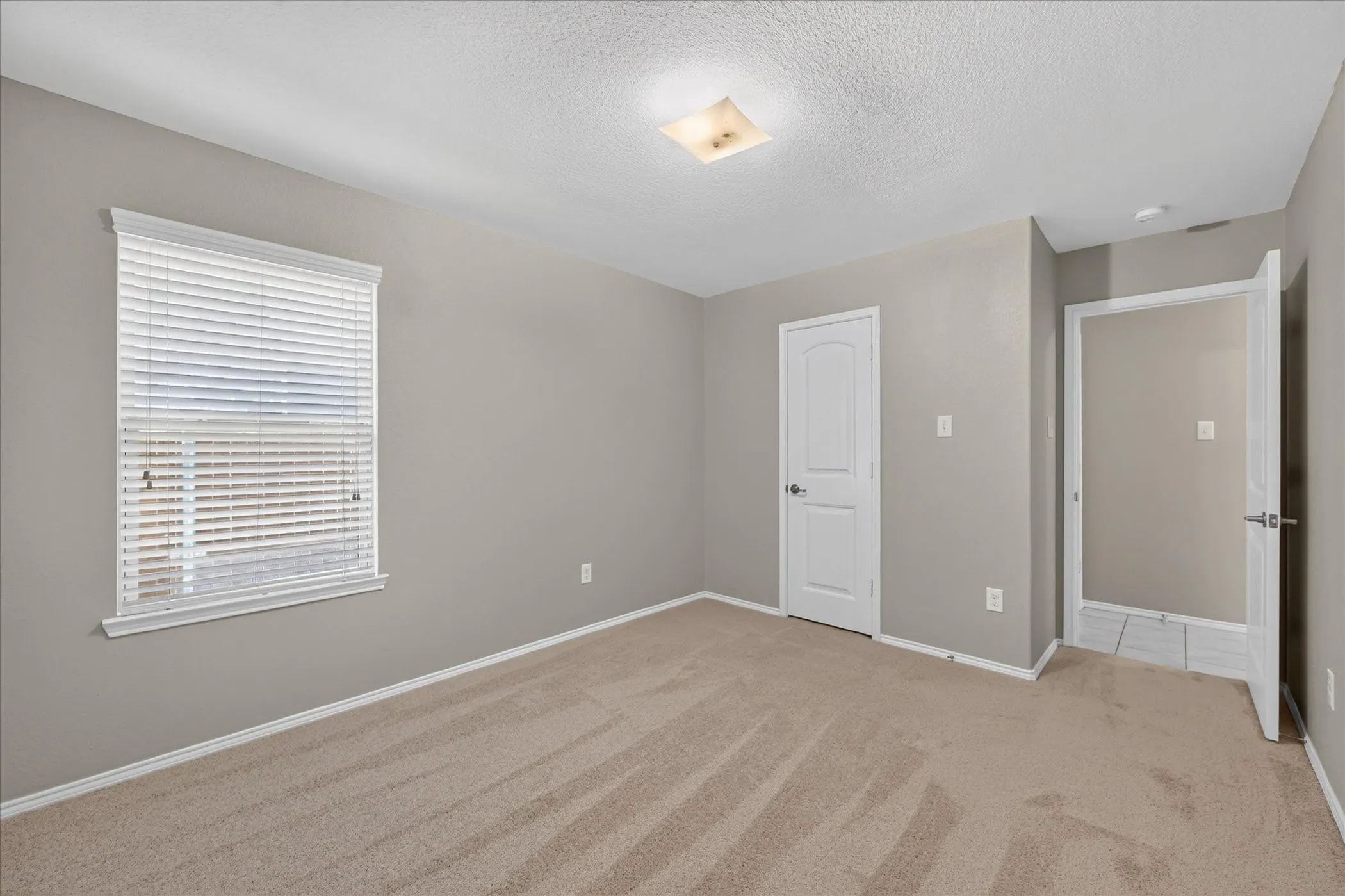 Single Family Residence For Sale in Kaufman County , 4094 Serene Drive, Forney, Texas 75216, 3 Bedroom, 2 Bathroom, 2 Garage spaces, 1,431 Sqft, built in 2017, mls#21384883, Real Estate Agent in Forney, Homes For Sale in Kaufman county, Homes For Sale in Forney, Realtor in Forney Texas, Real Estate Brokerage Independent Realty Texas, Luminita Cordes Realtor