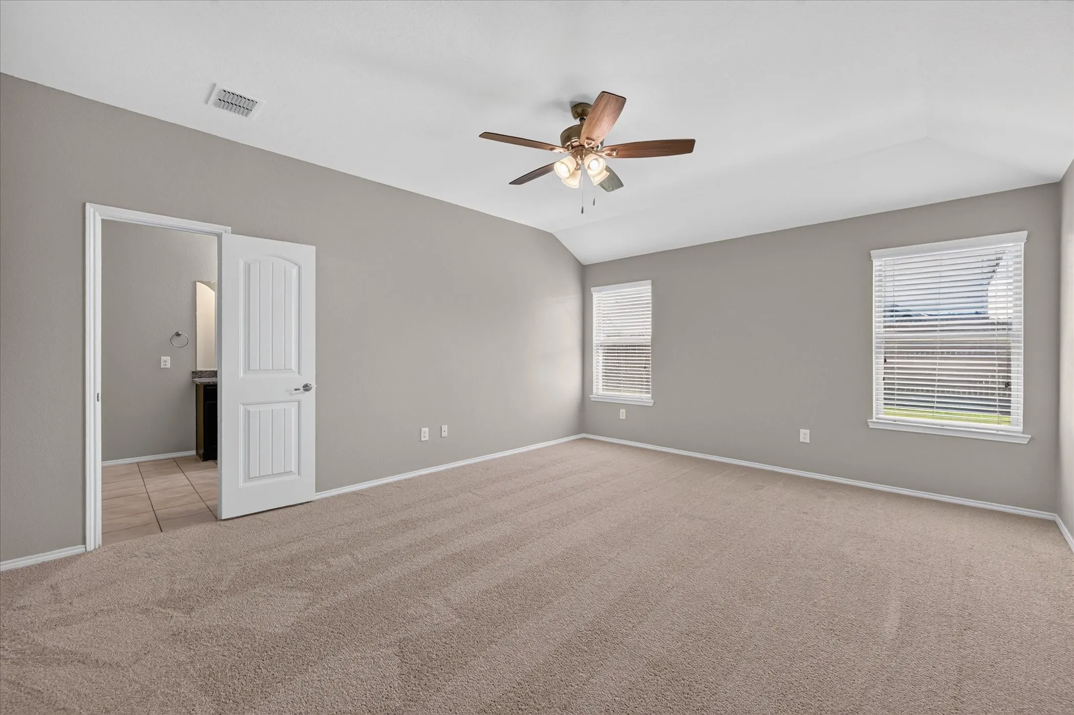 Single Family Residence For Sale in Kaufman County , 4094 Serene Drive, Forney, Texas 75216, 3 Bedroom, 2 Bathroom, 2 Garage spaces, 1,431 Sqft, built in 2017, mls#21384883, Real Estate Agent in Forney, Homes For Sale in Kaufman county, Homes For Sale in Forney, Realtor in Forney Texas, Real Estate Brokerage Independent Realty Texas, Luminita Cordes Realtor
