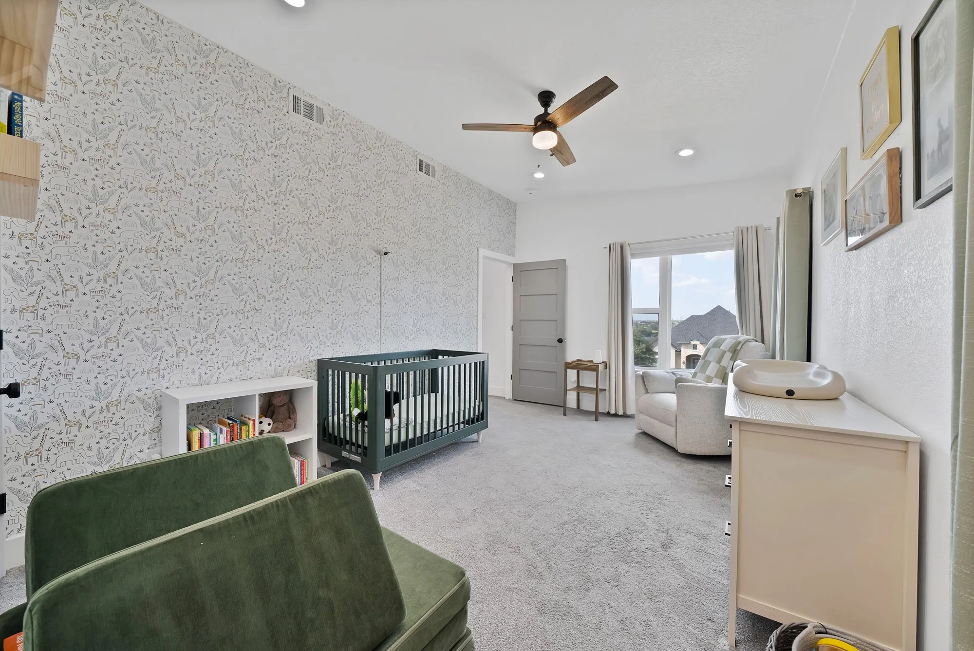 Single Family Residence For Sale in Tarrant County , 9037 Quarry Hill Court, Fort Worth, Texas 76179, 3 Bedroom, 3 Bathroom, 2 Garage spaces, 2,516 Sqft, built in 2020, mls#21384666, Real Estate Agent in Fort Worth, Homes For Sale in Tarrant county, Homes For Sale in Fort Worth, Realtor in Fort Worth Texas, Real Estate Brokerage Independent Realty Texas, Luminita Cordes Realtor