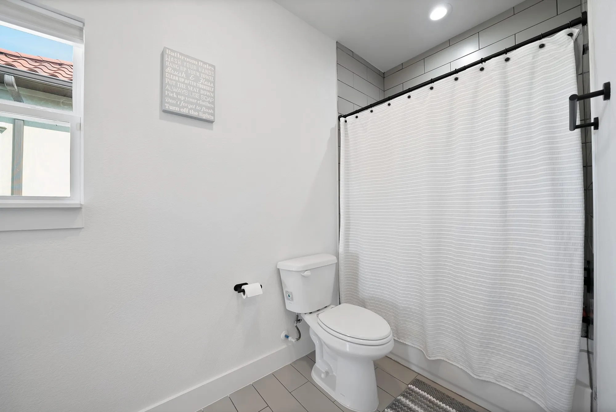 Single Family Residence For Sale in Tarrant County , 9037 Quarry Hill Court, Fort Worth, Texas 76179, 3 Bedroom, 3 Bathroom, 2 Garage spaces, 2,516 Sqft, built in 2020, mls#21384666, Real Estate Agent in Fort Worth, Homes For Sale in Tarrant county, Homes For Sale in Fort Worth, Realtor in Fort Worth Texas, Real Estate Brokerage Independent Realty Texas, Luminita Cordes Realtor