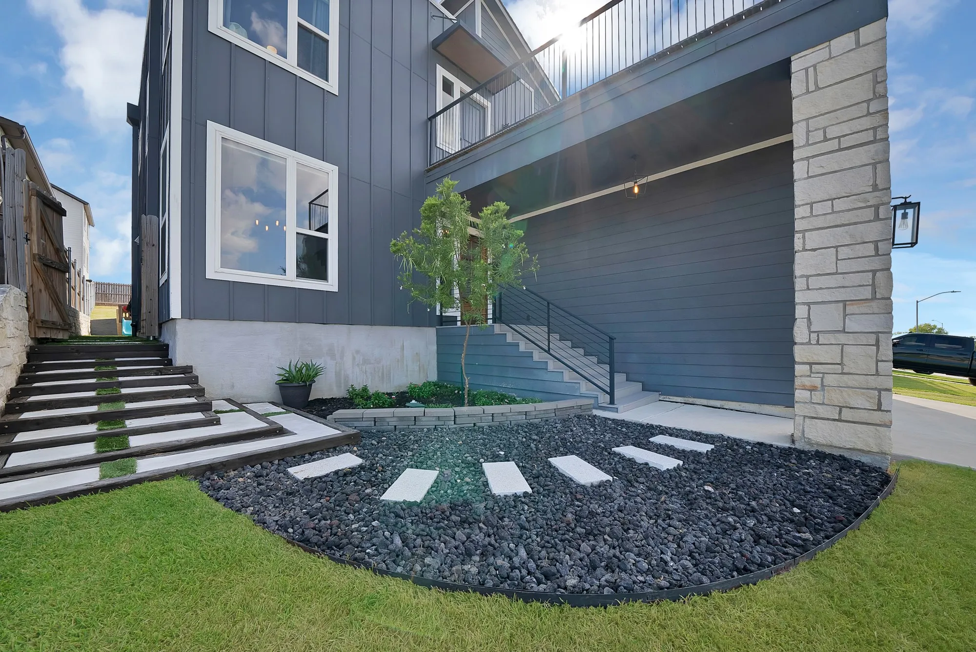 Single Family Residence For Sale in Tarrant County , 9037 Quarry Hill Court, Fort Worth, Texas 76179, 3 Bedroom, 3 Bathroom, 2 Garage spaces, 2,516 Sqft, built in 2020, mls#21384666, Real Estate Agent in Fort Worth, Homes For Sale in Tarrant county, Homes For Sale in Fort Worth, Realtor in Fort Worth Texas, Real Estate Brokerage Independent Realty Texas, Luminita Cordes Realtor
