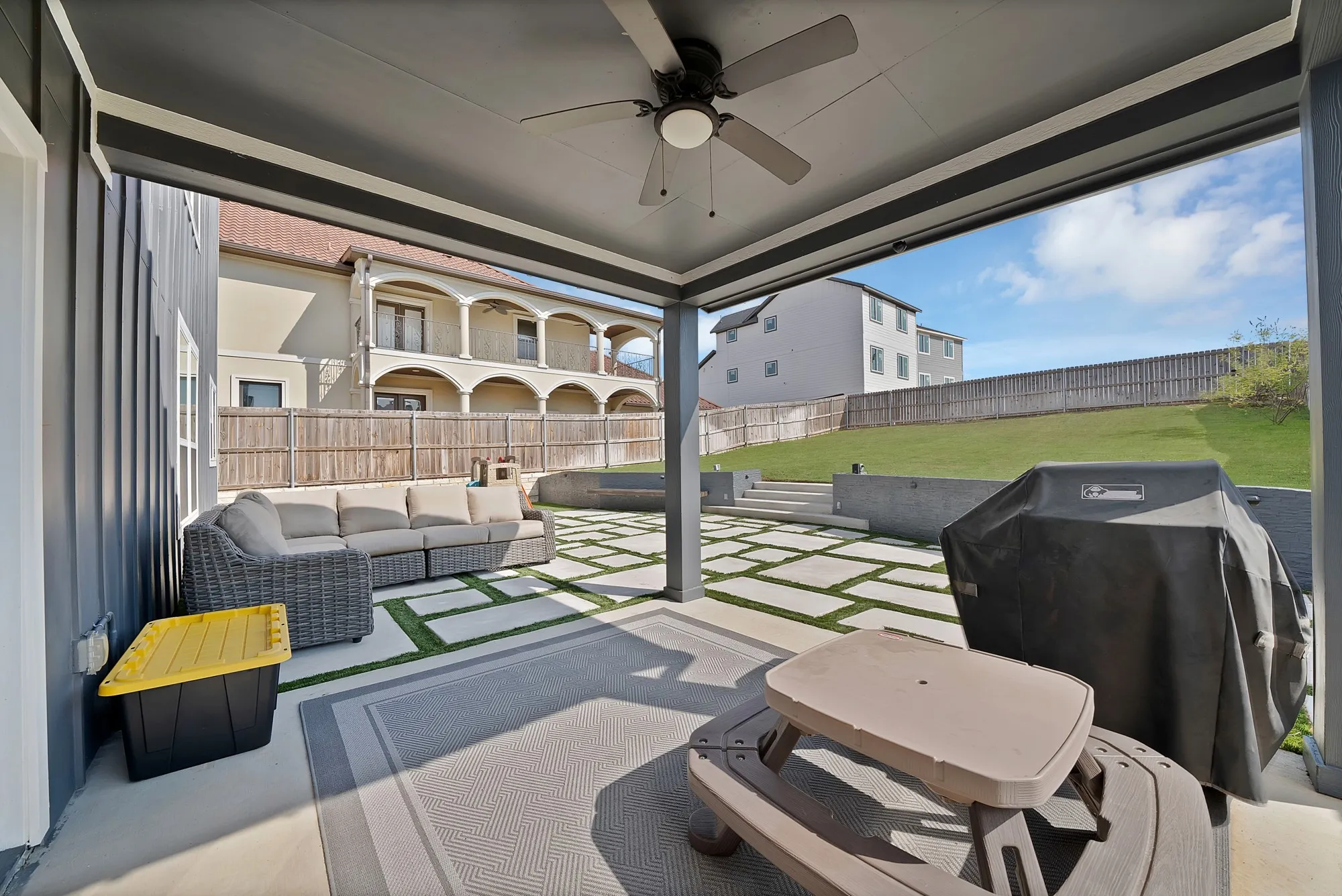 Single Family Residence For Sale in Tarrant County , 9037 Quarry Hill Court, Fort Worth, Texas 76179, 3 Bedroom, 3 Bathroom, 2 Garage spaces, 2,516 Sqft, built in 2020, mls#21384666, Real Estate Agent in Fort Worth, Homes For Sale in Tarrant county, Homes For Sale in Fort Worth, Realtor in Fort Worth Texas, Real Estate Brokerage Independent Realty Texas, Luminita Cordes Realtor