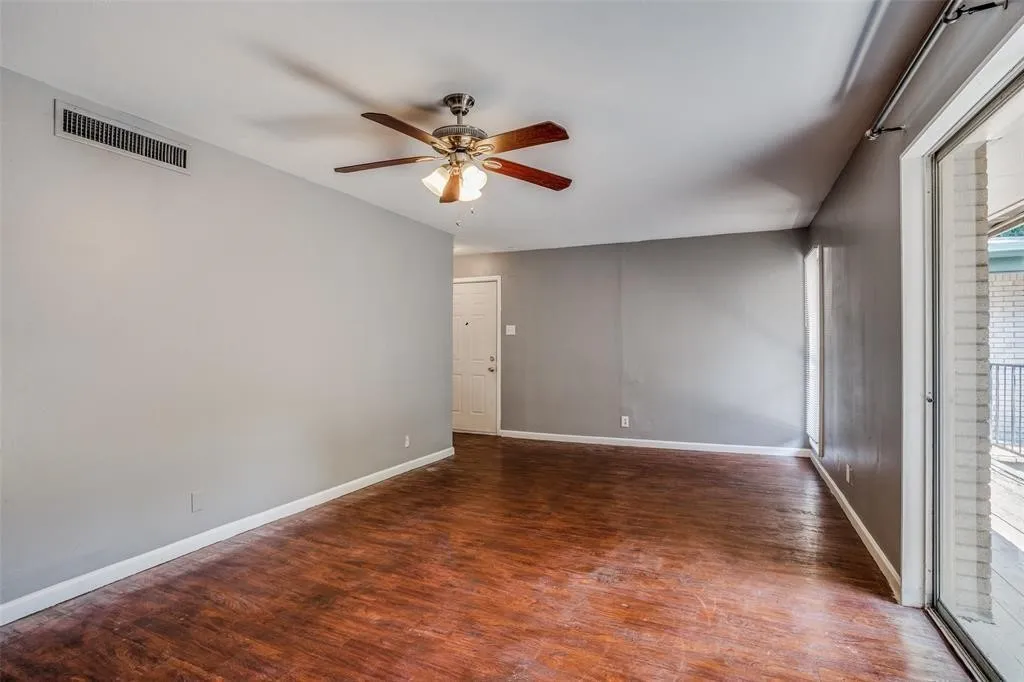 Condominium For Rent in Dallas County , 982 S Weatherred Drive B, Richardson, Texas 75080, 2 Bedroom, 2 Bathroom, Garage spaces, 864 Sqft, built in 1964, mls#21384900, Real Estate Agent in Richardson, Homes For Rent in Dallas county, Homes For Rent in Richardson, Realtor in Richardson Texas, Real Estate Brokerage Independent Realty Texas, Luminita Cordes Realtor