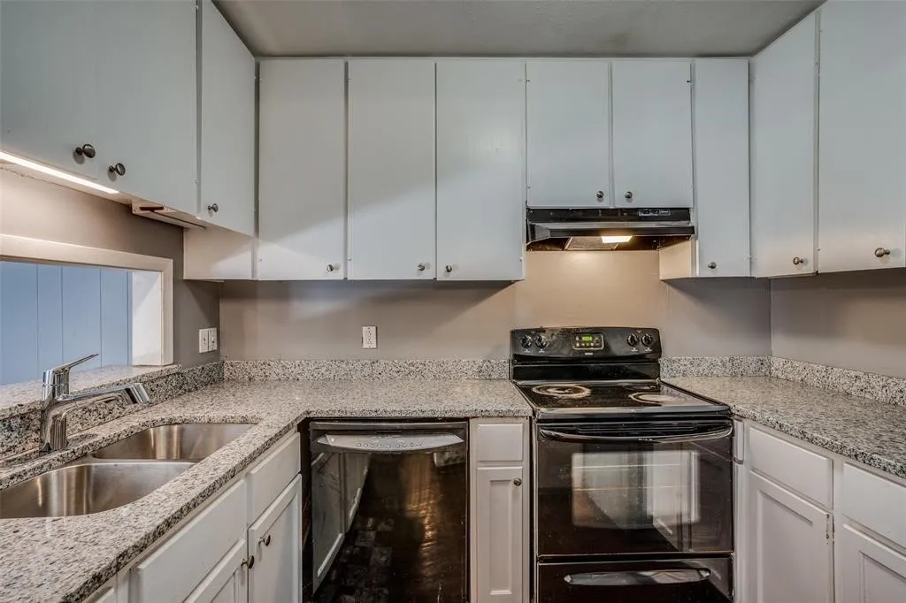 Condominium For Rent in Dallas County , 982 S Weatherred Drive B, Richardson, Texas 75080, 2 Bedroom, 2 Bathroom, Garage spaces, 864 Sqft, built in 1964, mls#21384900, Real Estate Agent in Richardson, Homes For Rent in Dallas county, Homes For Rent in Richardson, Realtor in Richardson Texas, Real Estate Brokerage Independent Realty Texas, Luminita Cordes Realtor