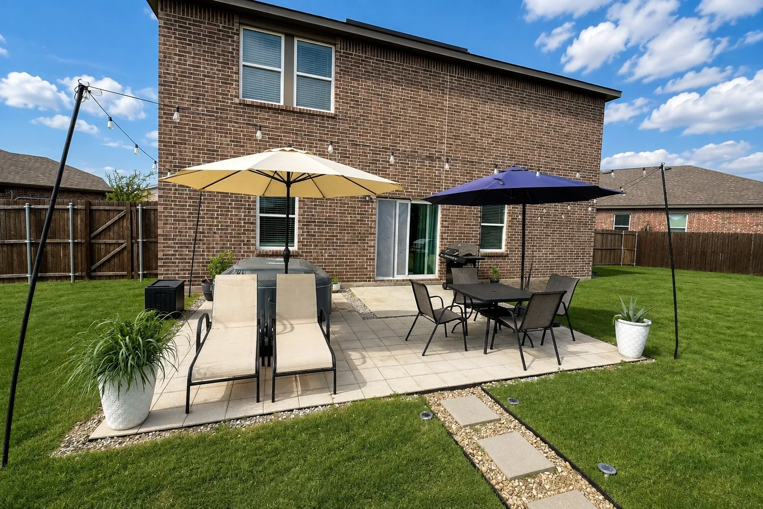 Single Family Residence For Sale in Tarrant County , 2 Glen Crossings Road, Edgecliff Village, Texas 76134, 4 Bedroom, 3 Bathroom, 2 Garage spaces, 2,131 Sqft, built in 2023, mls#21373033, Real Estate Agent in Edgecliff Village, Homes For Sale in Tarrant county, Homes For Sale in Edgecliff Village, Realtor in Edgecliff Village Texas, Real Estate Brokerage Independent Realty Texas, Luminita Cordes Realtor