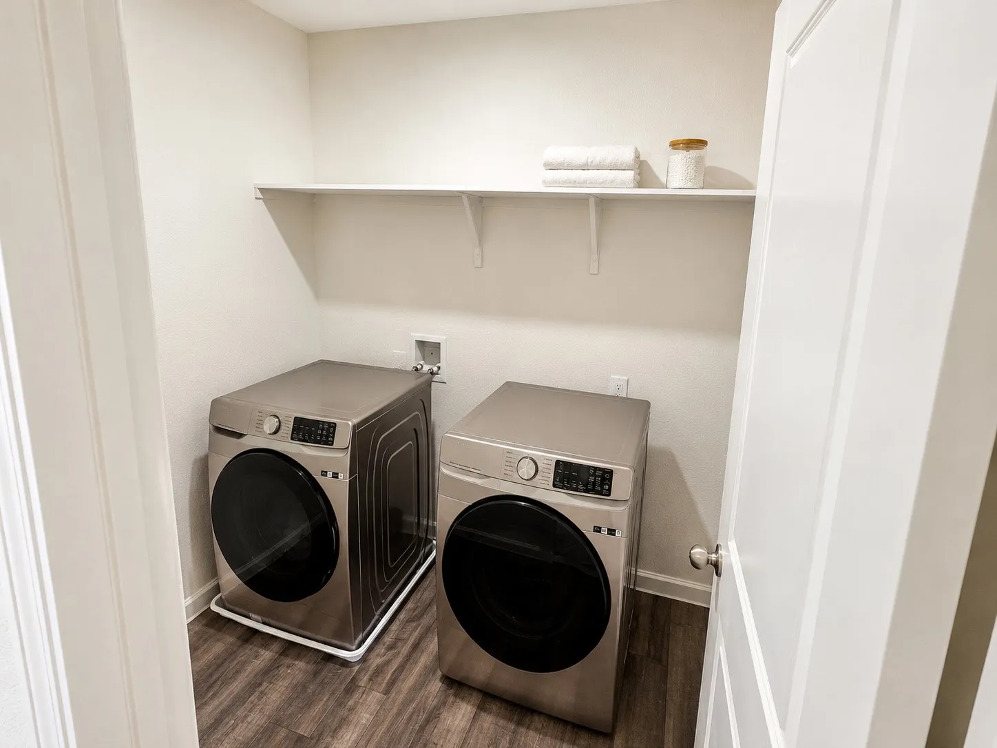 Single Family Residence For Sale in Tarrant County , 2 Glen Crossings Road, Edgecliff Village, Texas 76134, 4 Bedroom, 3 Bathroom, 2 Garage spaces, 2,131 Sqft, built in 2023, mls#21373033, Real Estate Agent in Edgecliff Village, Homes For Sale in Tarrant county, Homes For Sale in Edgecliff Village, Realtor in Edgecliff Village Texas, Real Estate Brokerage Independent Realty Texas, Luminita Cordes Realtor