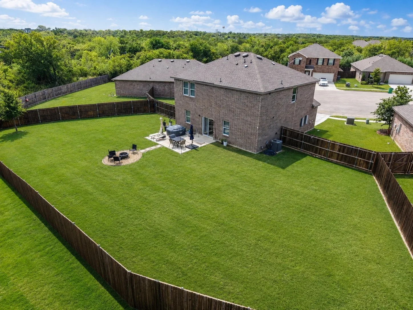 Single Family Residence For Sale in Tarrant County , 2 Glen Crossings Road, Edgecliff Village, Texas 76134, 4 Bedroom, 3 Bathroom, 2 Garage spaces, 2,131 Sqft, built in 2023, mls#21373033, Real Estate Agent in Edgecliff Village, Homes For Sale in Tarrant county, Homes For Sale in Edgecliff Village, Realtor in Edgecliff Village Texas, Real Estate Brokerage Independent Realty Texas, Luminita Cordes Realtor