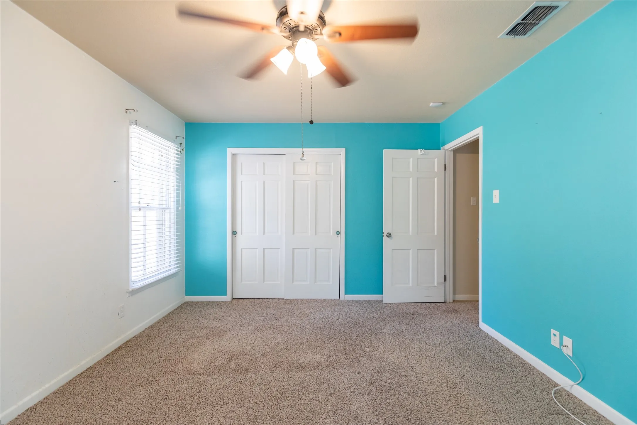 Single Family Residence For Sale in Taylor County , 1482 Minter Lane, Abilene, Texas 79603, 3 Bedroom, 2 Bathroom, 2 Garage spaces, 1,570 Sqft, built in 1957, mls#21384462, Real Estate Agent in Abilene, Homes For Sale in Taylor county, Homes For Sale in Abilene, Realtor in Abilene Texas, Real Estate Brokerage Independent Realty Texas, Luminita Cordes Realtor