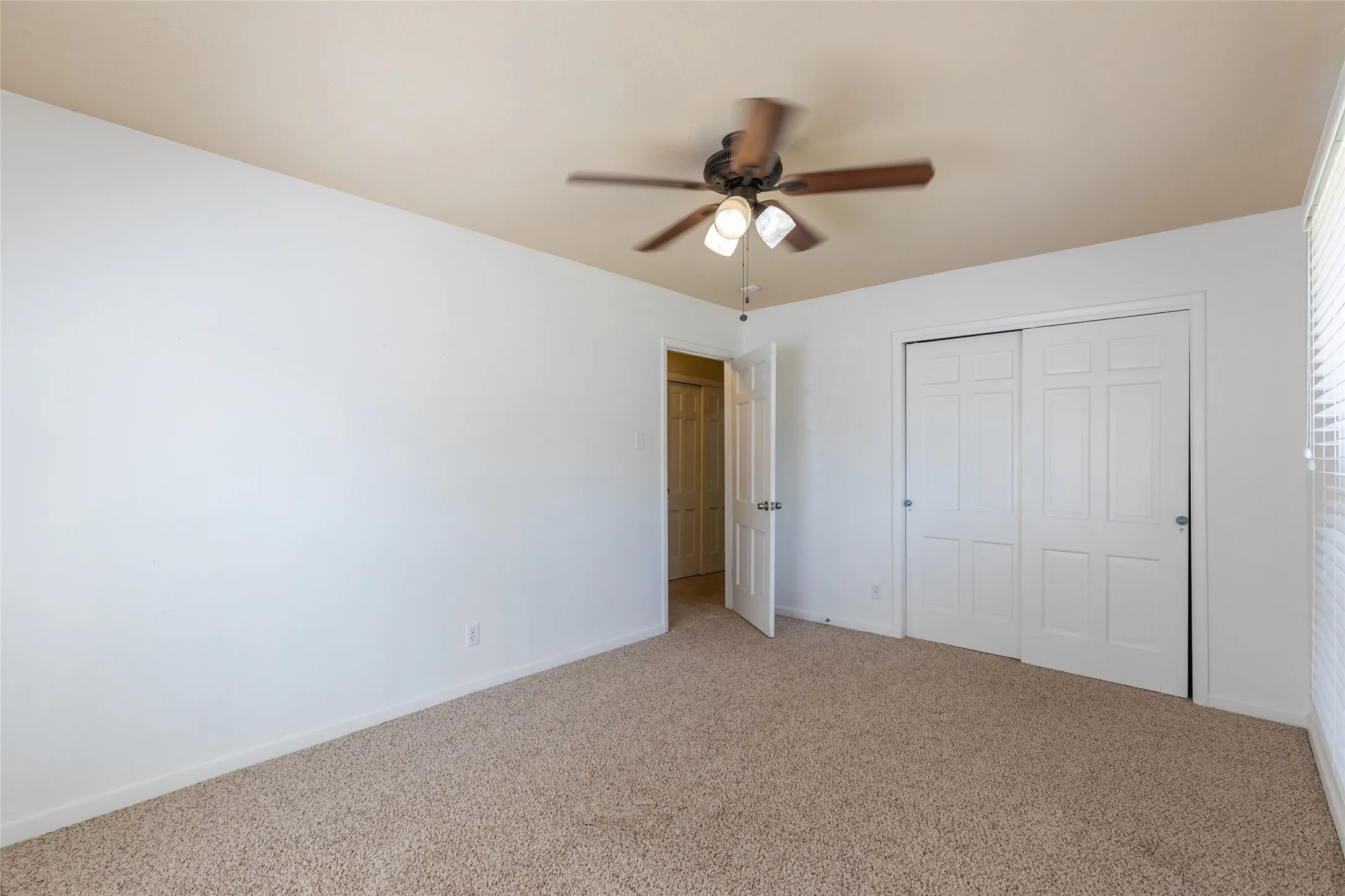Single Family Residence For Sale in Taylor County , 1482 Minter Lane, Abilene, Texas 79603, 3 Bedroom, 2 Bathroom, 2 Garage spaces, 1,570 Sqft, built in 1957, mls#21384462, Real Estate Agent in Abilene, Homes For Sale in Taylor county, Homes For Sale in Abilene, Realtor in Abilene Texas, Real Estate Brokerage Independent Realty Texas, Luminita Cordes Realtor