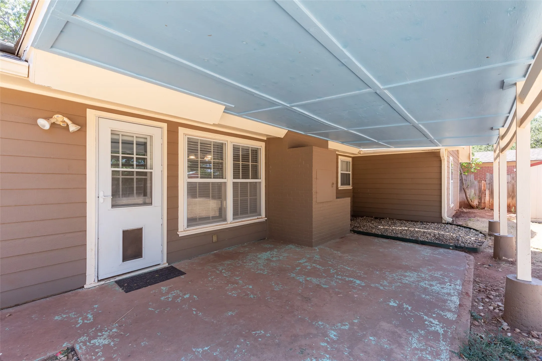Single Family Residence For Sale in Taylor County , 1482 Minter Lane, Abilene, Texas 79603, 3 Bedroom, 2 Bathroom, 2 Garage spaces, 1,570 Sqft, built in 1957, mls#21384462, Real Estate Agent in Abilene, Homes For Sale in Taylor county, Homes For Sale in Abilene, Realtor in Abilene Texas, Real Estate Brokerage Independent Realty Texas, Luminita Cordes Realtor