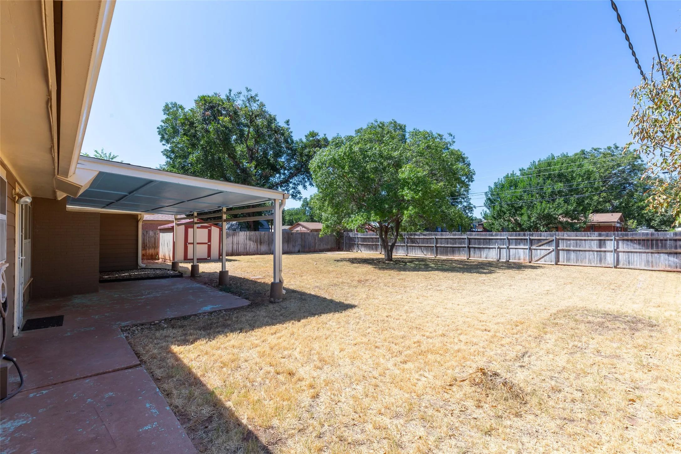 Single Family Residence For Sale in Taylor County , 1482 Minter Lane, Abilene, Texas 79603, 3 Bedroom, 2 Bathroom, 2 Garage spaces, 1,570 Sqft, built in 1957, mls#21384462, Real Estate Agent in Abilene, Homes For Sale in Taylor county, Homes For Sale in Abilene, Realtor in Abilene Texas, Real Estate Brokerage Independent Realty Texas, Luminita Cordes Realtor