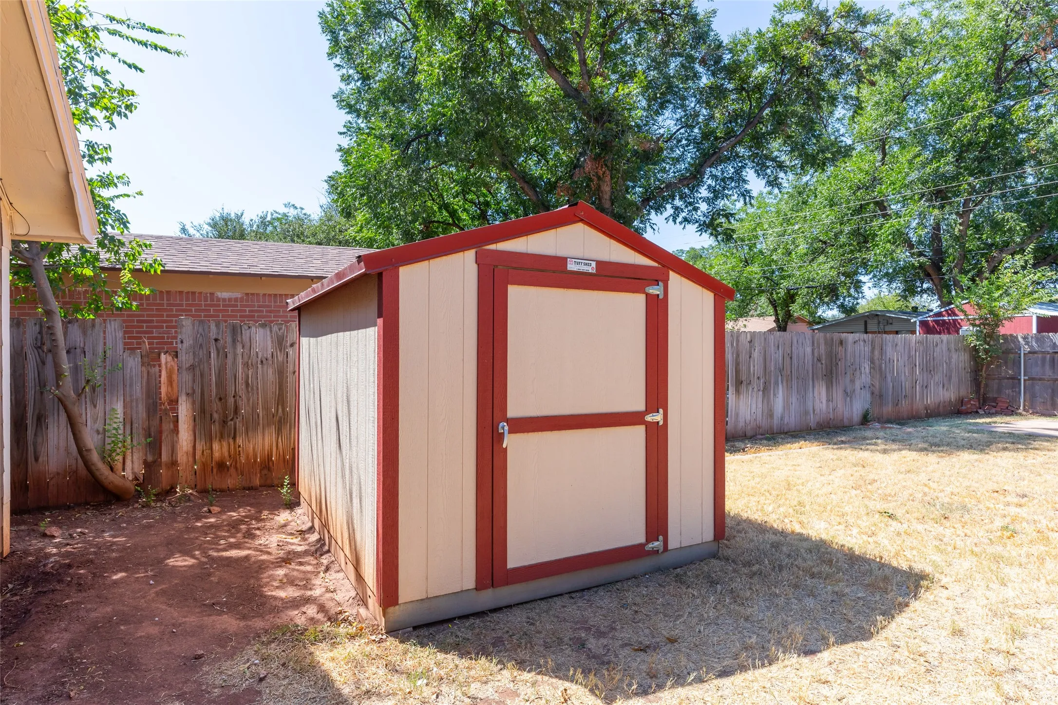 Single Family Residence For Sale in Taylor County , 1482 Minter Lane, Abilene, Texas 79603, 3 Bedroom, 2 Bathroom, 2 Garage spaces, 1,570 Sqft, built in 1957, mls#21384462, Real Estate Agent in Abilene, Homes For Sale in Taylor county, Homes For Sale in Abilene, Realtor in Abilene Texas, Real Estate Brokerage Independent Realty Texas, Luminita Cordes Realtor
