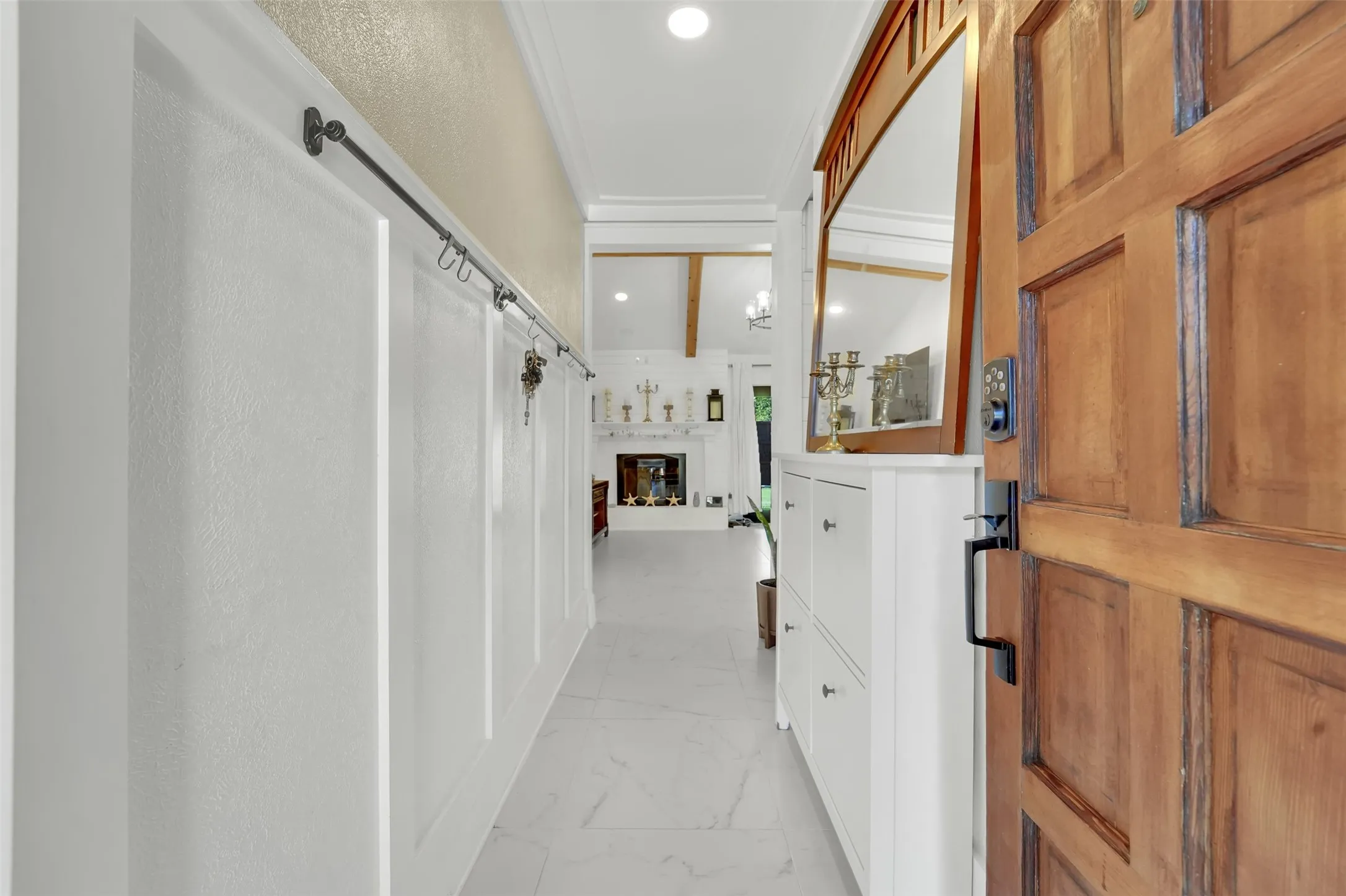 Single Family Residence For Sale in Tarrant County , 7500 Castillo Road, Fort Worth, Texas 76112, 3 Bedroom, 2 Bathroom, 2 Garage spaces, 1,380 Sqft, built in 1973, mls#21384905, Real Estate Agent in Fort Worth, Homes For Sale in Tarrant county, Homes For Sale in Fort Worth, Realtor in Fort Worth Texas, Real Estate Brokerage Independent Realty Texas, Luminita Cordes Realtor