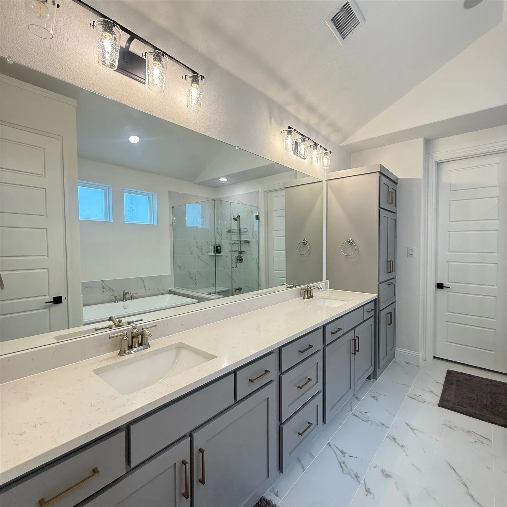 Single Family Residence For Rent in Collin County , 11400 Finch Hattons Drive, Frisco, Texas 75035, 4 Bedroom, 3 Bathroom, 2 Garage spaces, 3,468 Sqft, built in 2024, mls#21383136, Real Estate Agent in Frisco, Homes For Rent in Collin county, Homes For Rent in Frisco, Realtor in Frisco Texas, Real Estate Brokerage Independent Realty Texas, Luminita Cordes Realtor