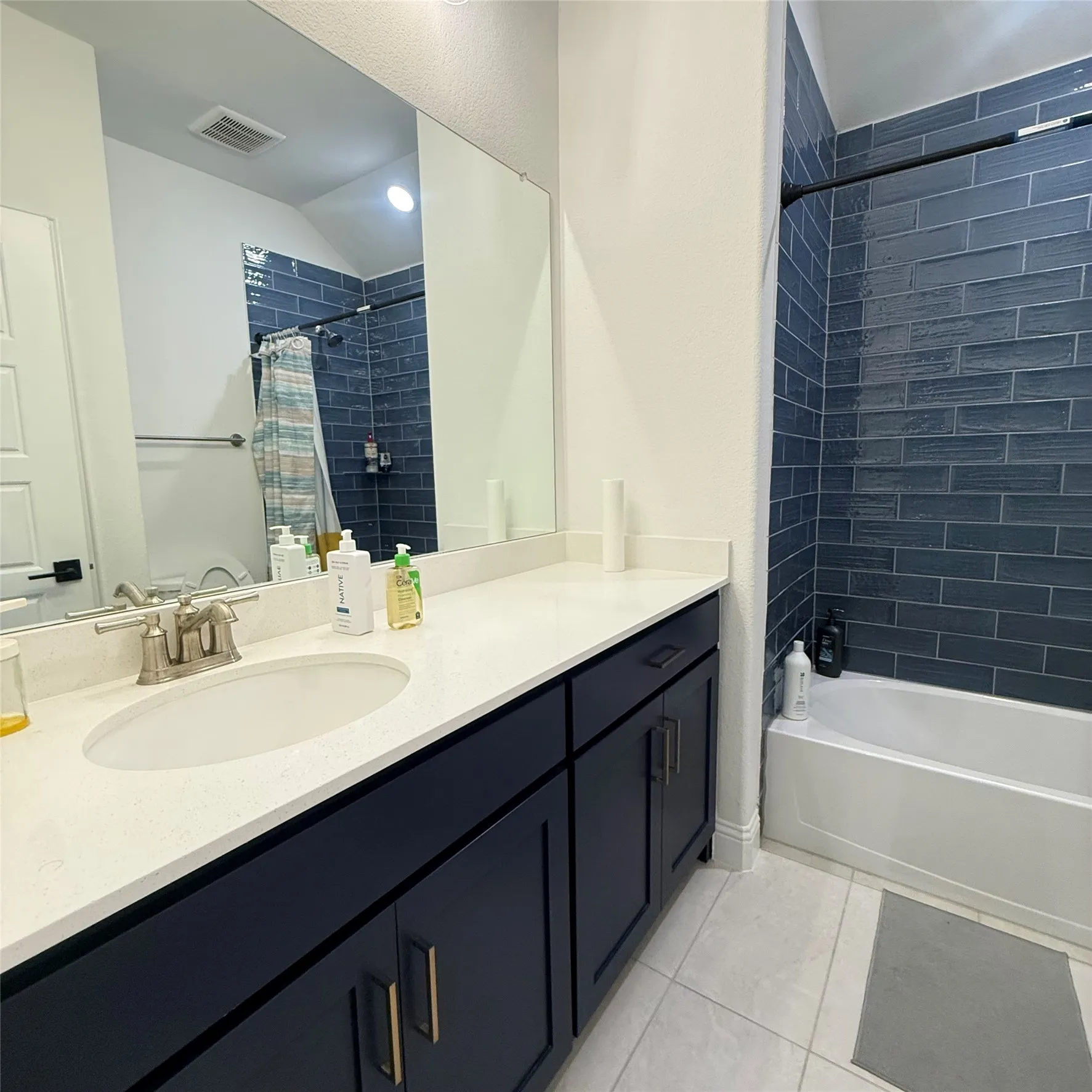 Single Family Residence For Rent in Collin County , 11400 Finch Hattons Drive, Frisco, Texas 75035, 4 Bedroom, 3 Bathroom, 2 Garage spaces, 3,468 Sqft, built in 2024, mls#21383136, Real Estate Agent in Frisco, Homes For Rent in Collin county, Homes For Rent in Frisco, Realtor in Frisco Texas, Real Estate Brokerage Independent Realty Texas, Luminita Cordes Realtor