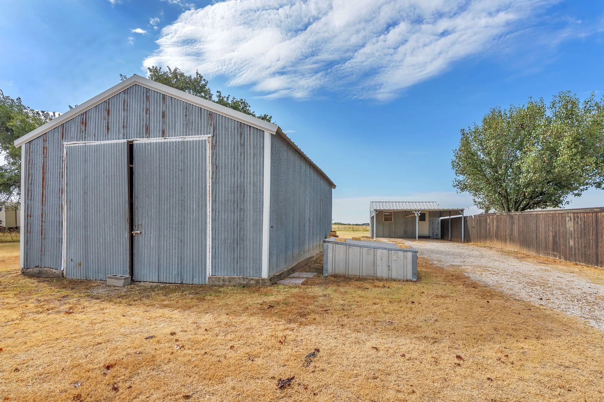 Single Family Residence For Sale in Parker County , 14805 Old Garner Road, Weatherford, Texas 76088, 2 Bedroom, 2 Bathroom, Garage spaces, 1,428 Sqft, built in 2001, mls#21384891, Real Estate Agent in Weatherford, Homes For Sale in Parker county, Homes For Sale in Weatherford, Realtor in Weatherford Texas, Real Estate Brokerage Independent Realty Texas, Luminita Cordes Realtor