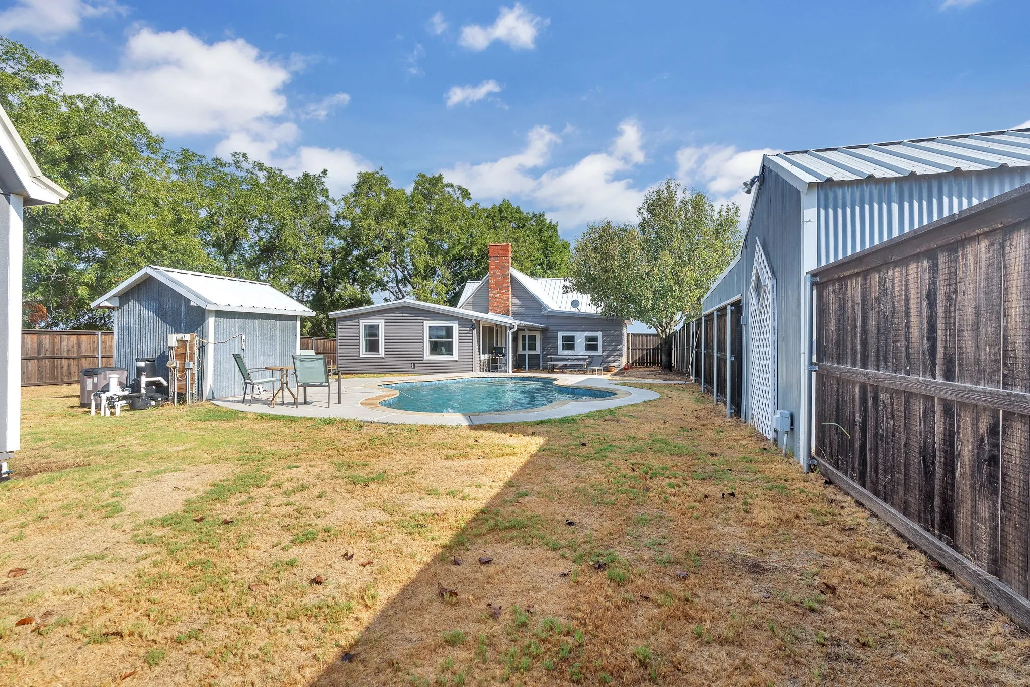 Single Family Residence For Sale in Parker County , 14805 Old Garner Road, Weatherford, Texas 76088, 2 Bedroom, 2 Bathroom, Garage spaces, 1,428 Sqft, built in 2001, mls#21384891, Real Estate Agent in Weatherford, Homes For Sale in Parker county, Homes For Sale in Weatherford, Realtor in Weatherford Texas, Real Estate Brokerage Independent Realty Texas, Luminita Cordes Realtor