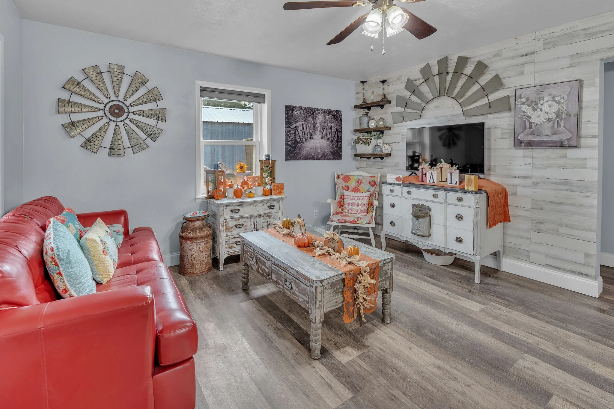 Single Family Residence For Sale in Parker County , 14805 Old Garner Road, Weatherford, Texas 76088, 2 Bedroom, 2 Bathroom, Garage spaces, 1,428 Sqft, built in 2001, mls#21384891, Real Estate Agent in Weatherford, Homes For Sale in Parker county, Homes For Sale in Weatherford, Realtor in Weatherford Texas, Real Estate Brokerage Independent Realty Texas, Luminita Cordes Realtor