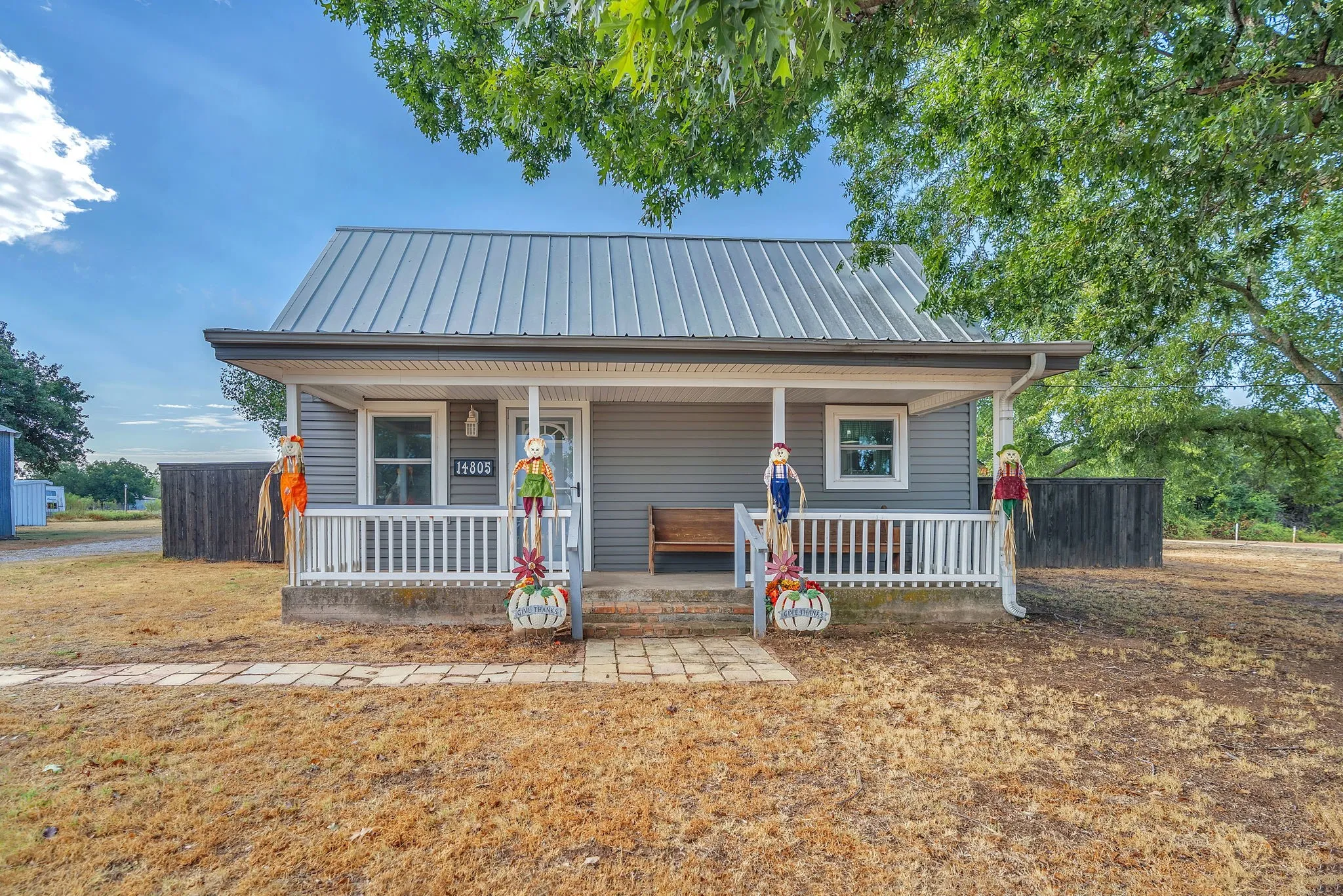 Single Family Residence For Sale in Parker County , 14805 Old Garner Road, Weatherford, Texas 76088, 2 Bedroom, 2 Bathroom, Garage spaces, 1,428 Sqft, built in 2001, mls#21384891, Real Estate Agent in Weatherford, Homes For Sale in Parker county, Homes For Sale in Weatherford, Realtor in Weatherford Texas, Real Estate Brokerage Independent Realty Texas, Luminita Cordes Realtor
