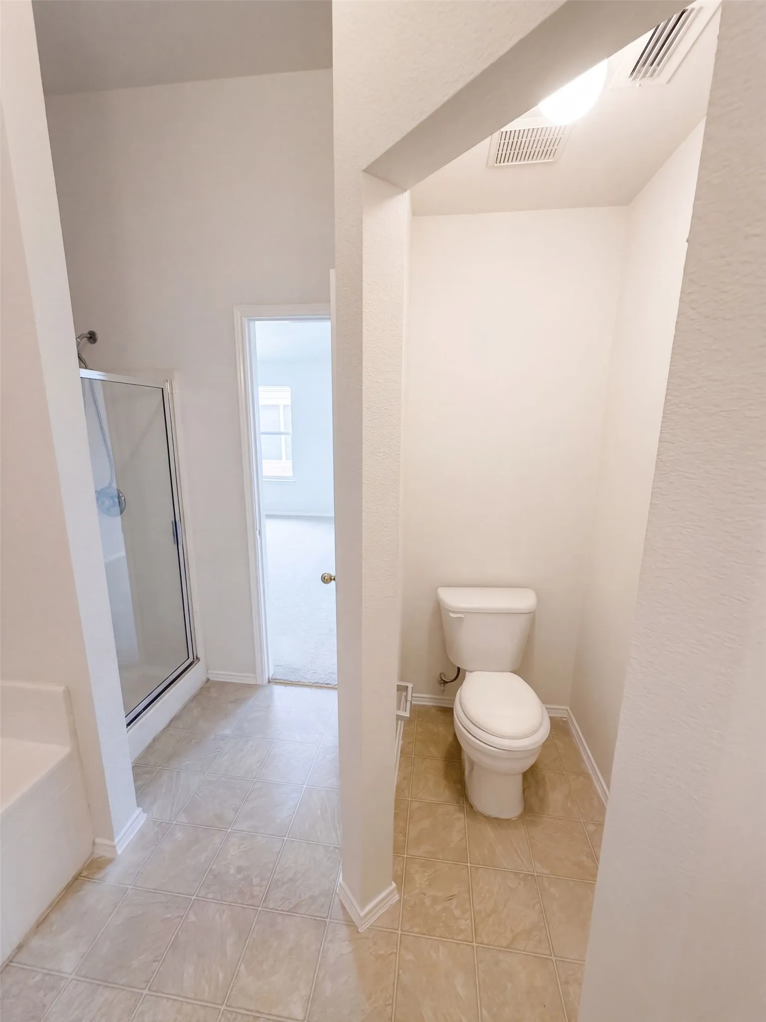 Single Family Residence For Sale in Denton County , 1910 Tawakani Lane, Little Elm, Texas 75068, 3 Bedroom, 2 Bathroom, 2 Garage spaces, 1,958 Sqft, built in 2002, mls#21384906, Real Estate Agent in Little Elm, Homes For Sale in Denton county, Homes For Sale in Little Elm, Realtor in Little Elm Texas, Real Estate Brokerage Independent Realty Texas, Luminita Cordes Realtor