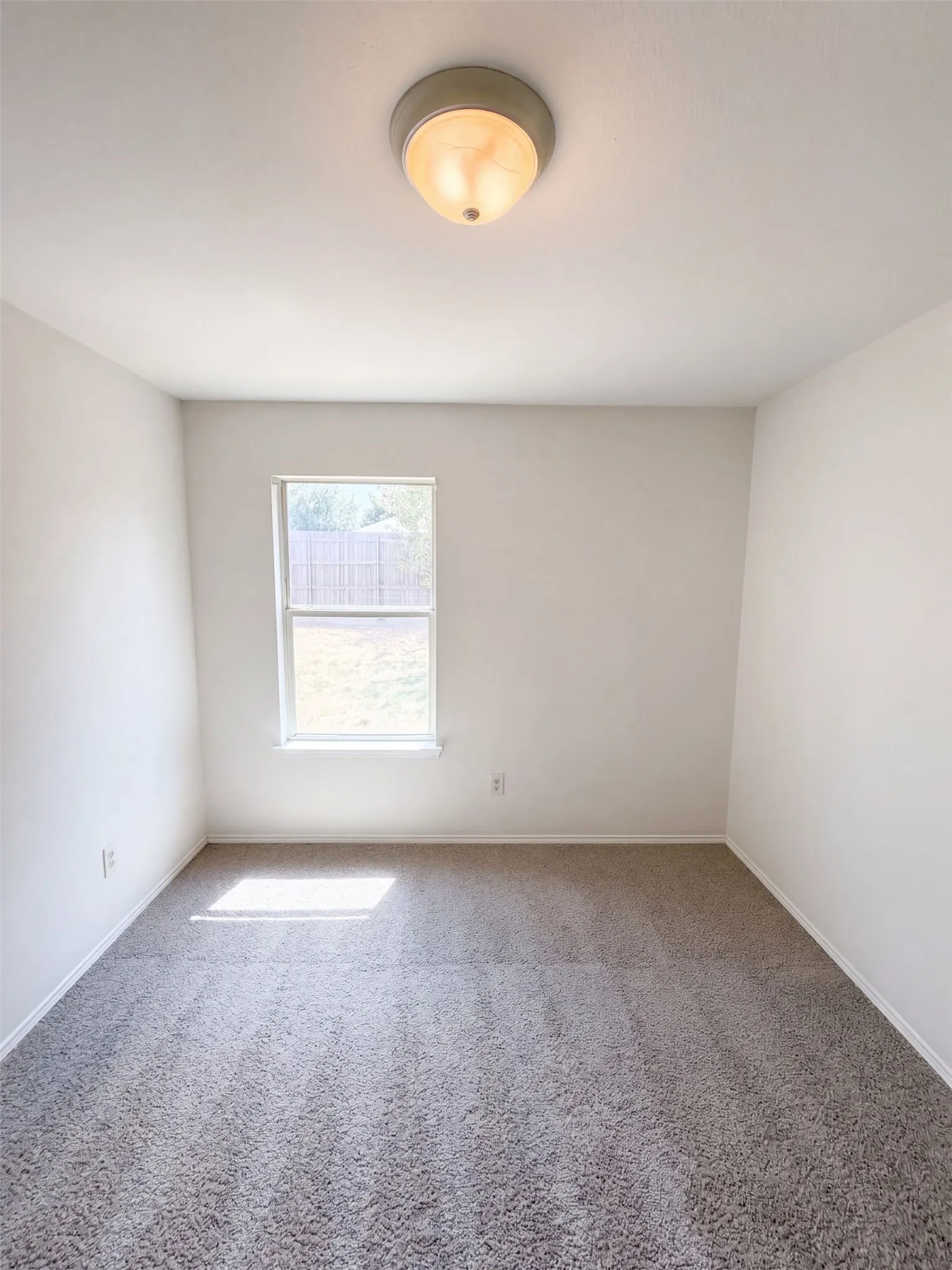 Single Family Residence For Sale in Denton County , 1910 Tawakani Lane, Little Elm, Texas 75068, 3 Bedroom, 2 Bathroom, 2 Garage spaces, 1,958 Sqft, built in 2002, mls#21384906, Real Estate Agent in Little Elm, Homes For Sale in Denton county, Homes For Sale in Little Elm, Realtor in Little Elm Texas, Real Estate Brokerage Independent Realty Texas, Luminita Cordes Realtor