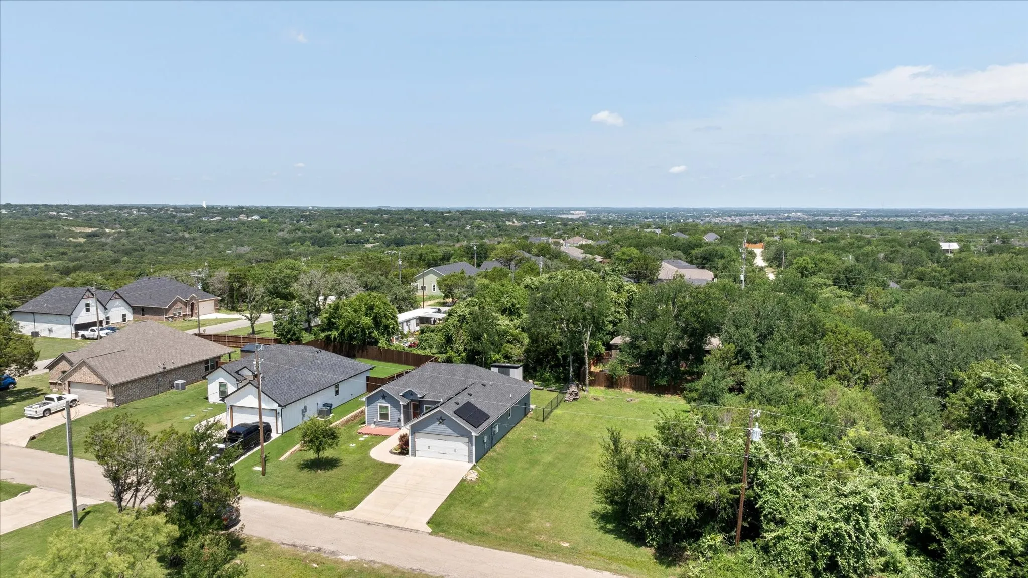 Single Family Residence For Rent in Hood County , 2206 Navasota Street, Granbury, Texas 76048, 3 Bedroom, 2 Bathroom, 2 Garage spaces, 1,432 Sqft, built in 2020, mls#21384911, Real Estate Agent in Granbury, Homes For Rent in Hood county, Homes For Rent in Granbury, Realtor in Granbury Texas, Real Estate Brokerage Independent Realty Texas, Luminita Cordes Realtor
