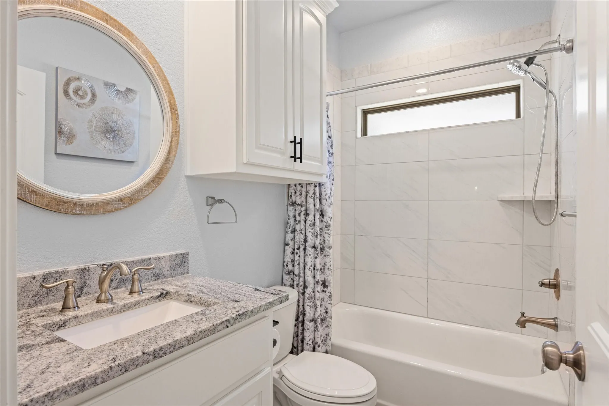 Single Family Residence For Rent in Hood County , 2206 Navasota Street, Granbury, Texas 76048, 3 Bedroom, 2 Bathroom, 2 Garage spaces, 1,432 Sqft, built in 2020, mls#21384911, Real Estate Agent in Granbury, Homes For Rent in Hood county, Homes For Rent in Granbury, Realtor in Granbury Texas, Real Estate Brokerage Independent Realty Texas, Luminita Cordes Realtor